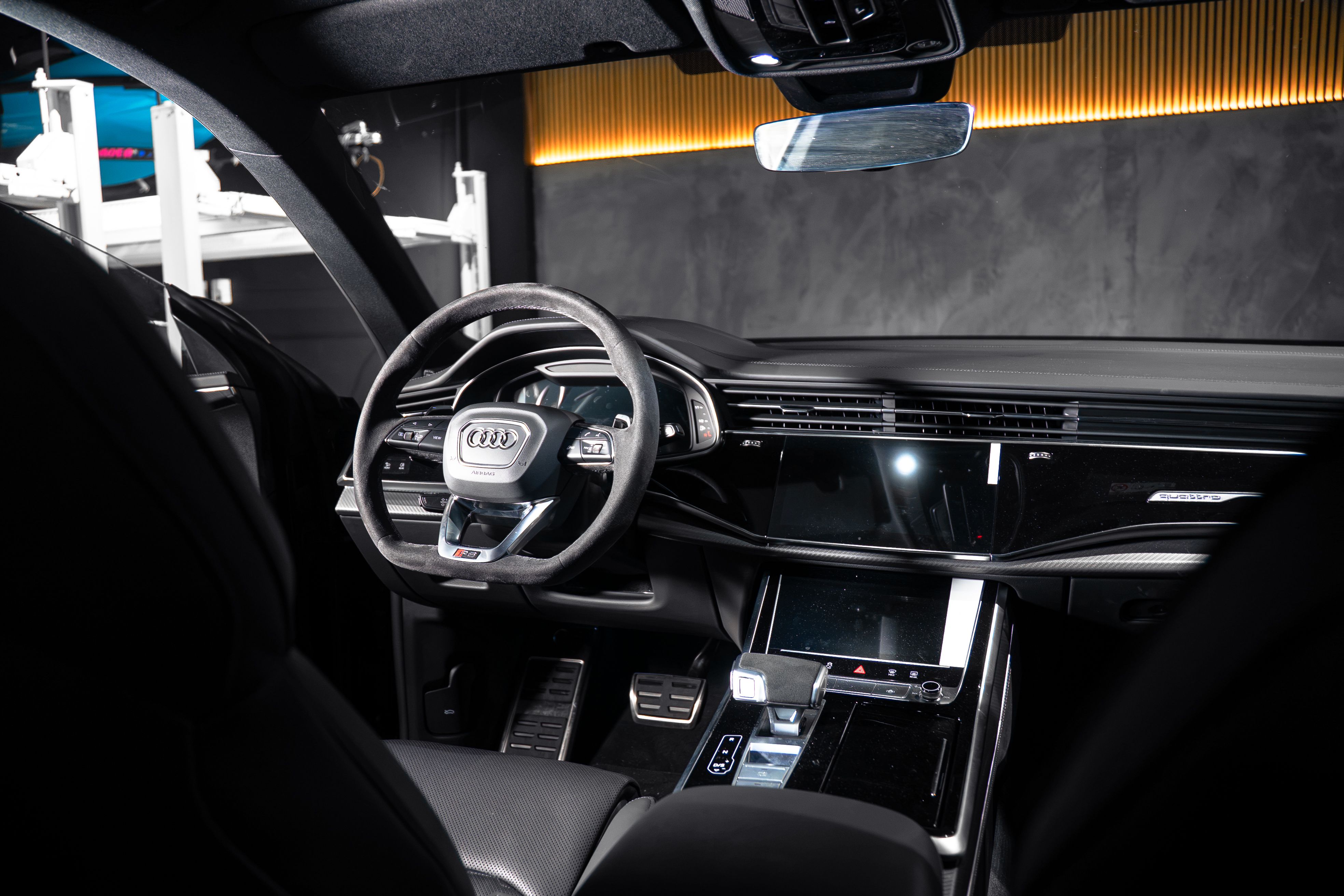 Audi RSQ8 Performance  — photo 10