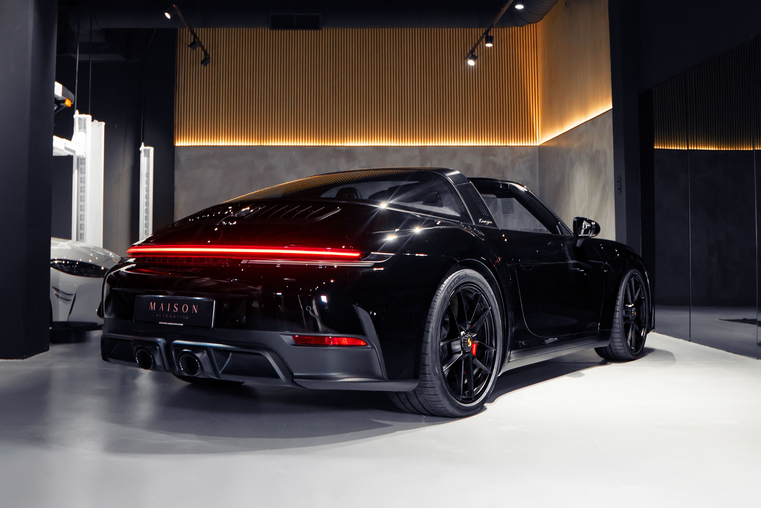 Porsche 911 Targa 4 GTS  — photo 20