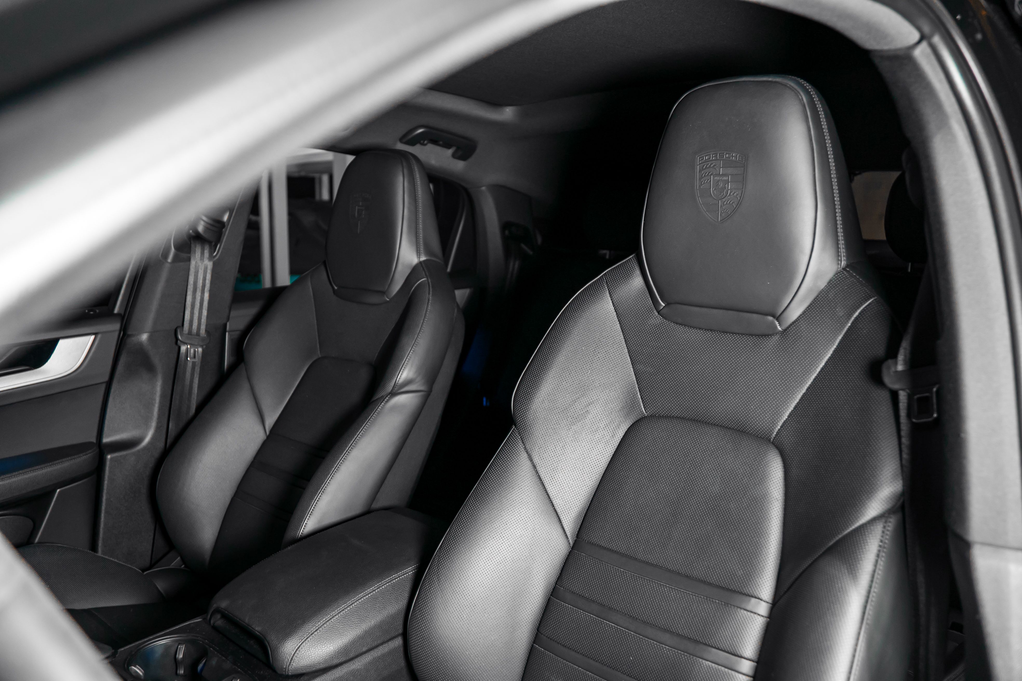 Porsche Cayenne  — photo 7