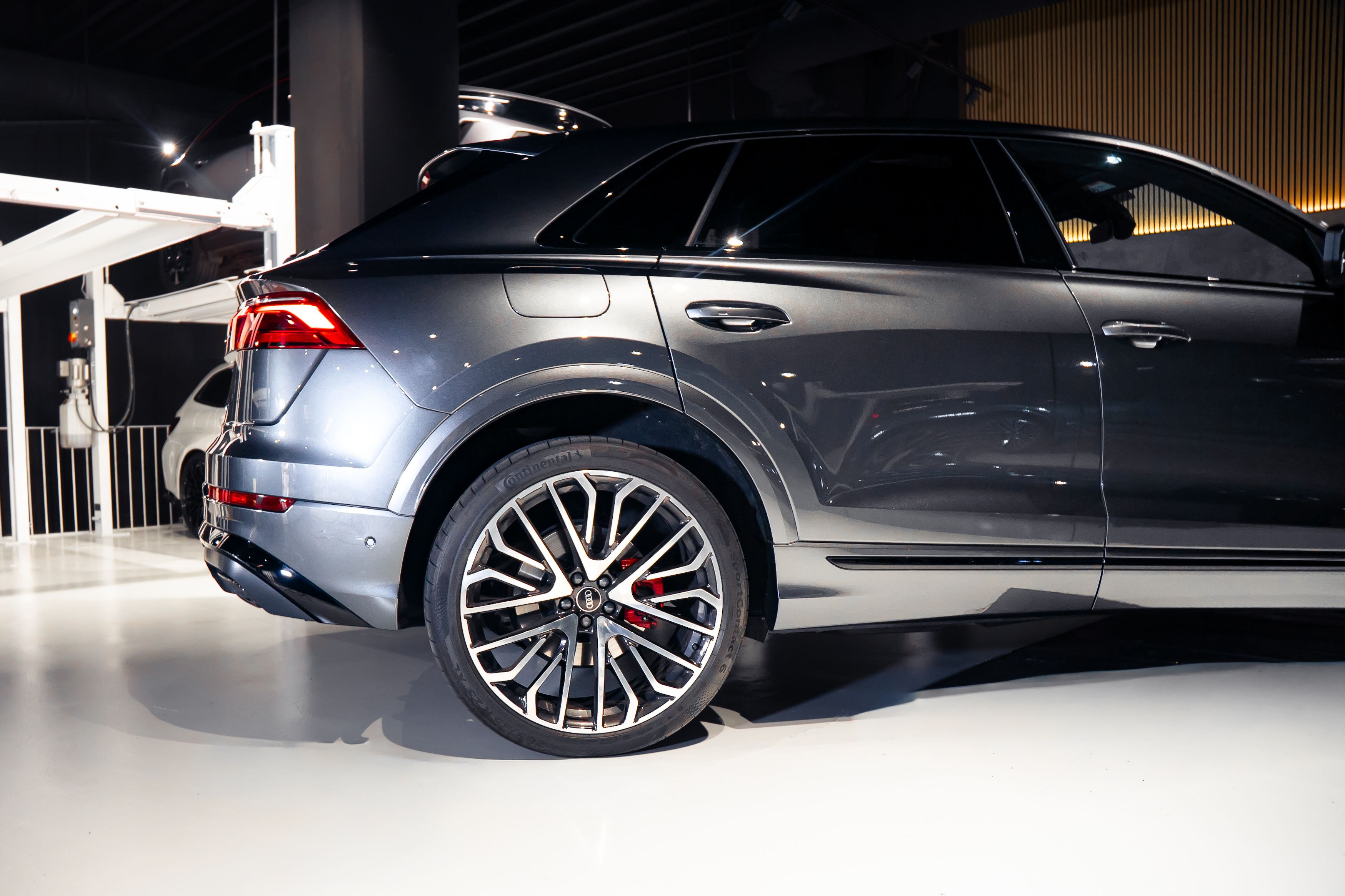 Audi  Q8 50 TDI Quattro  — photo 13