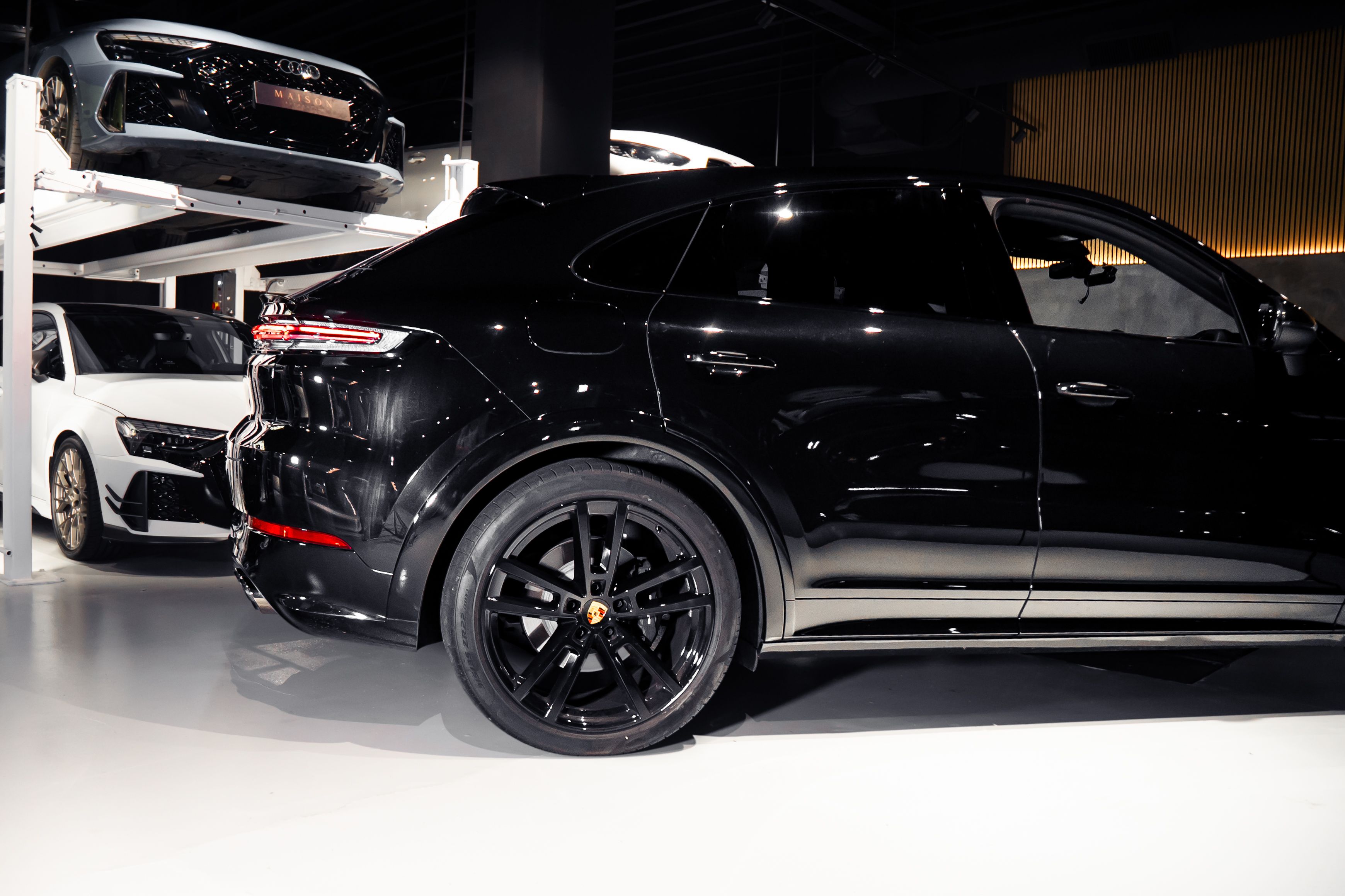 Porsche Cayenne  — photo 16