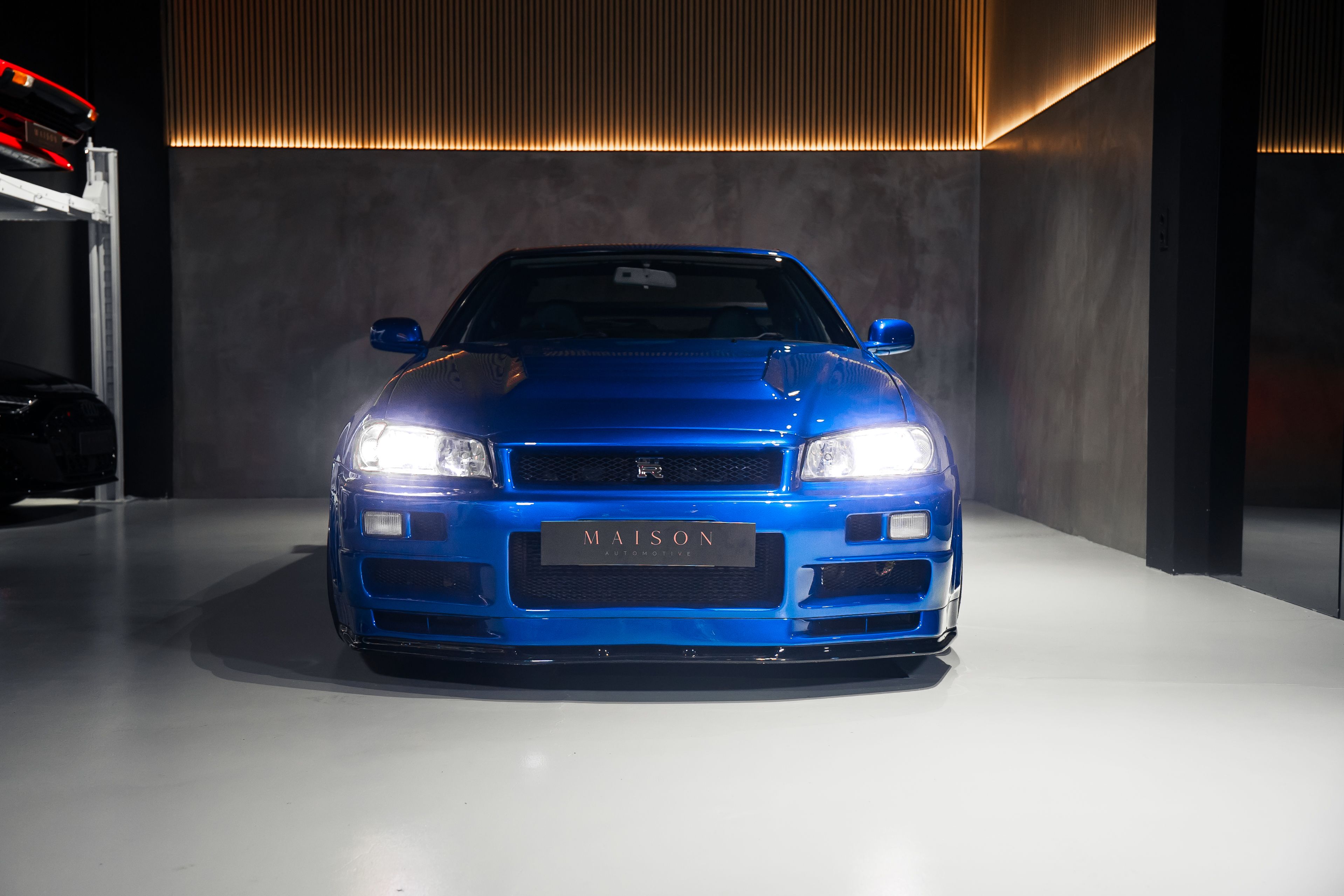 Nissan  Skyline GT-R R34 — foto 2