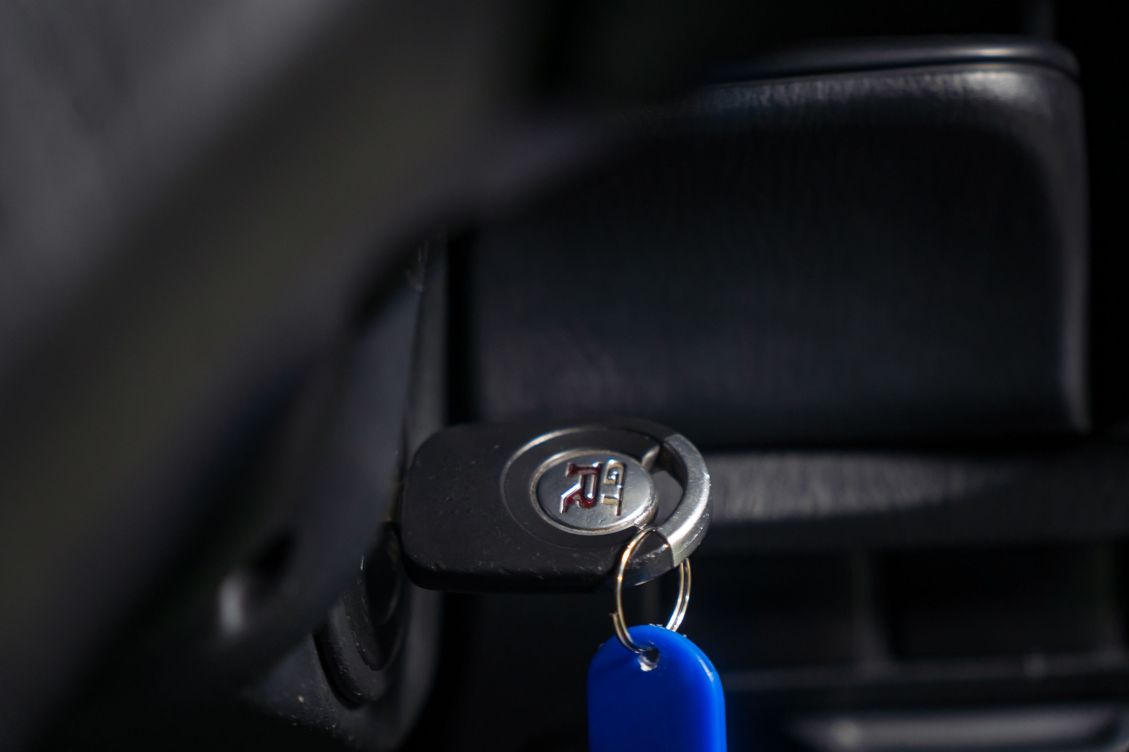 Nissan  Skyline GT-R R34 — foto 12