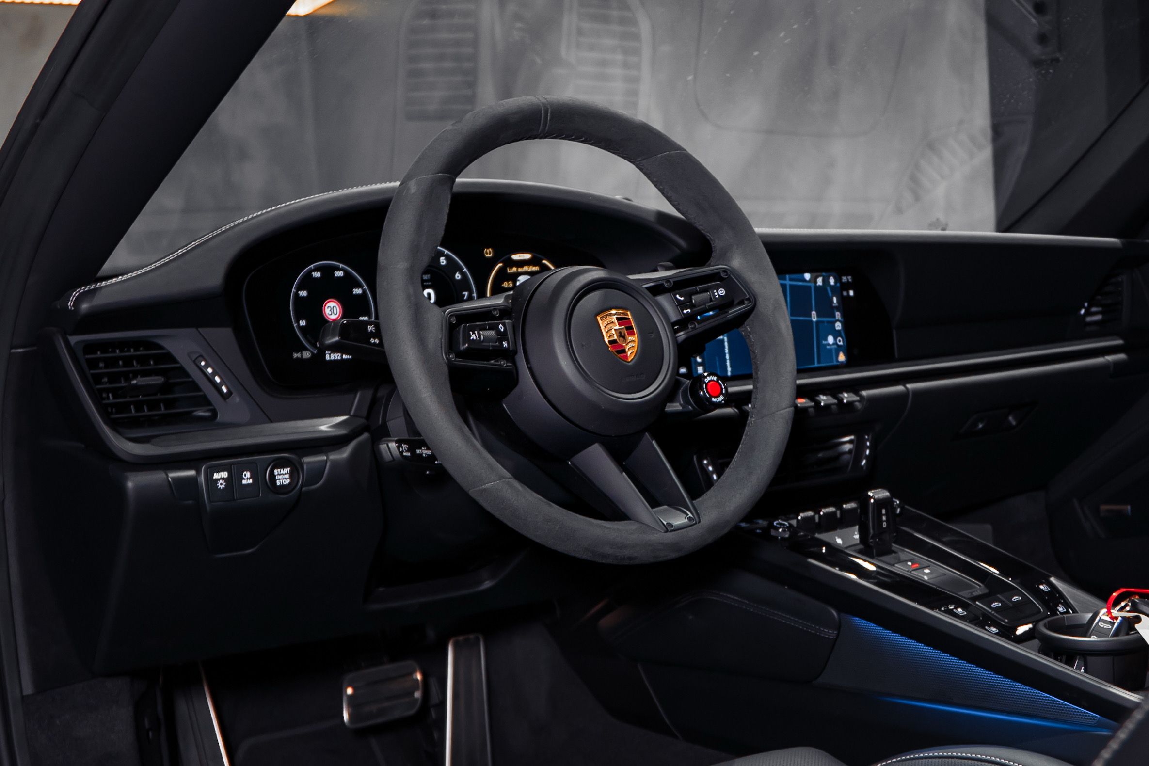 Porsche 911 Targa 4 GTS  — photo 10