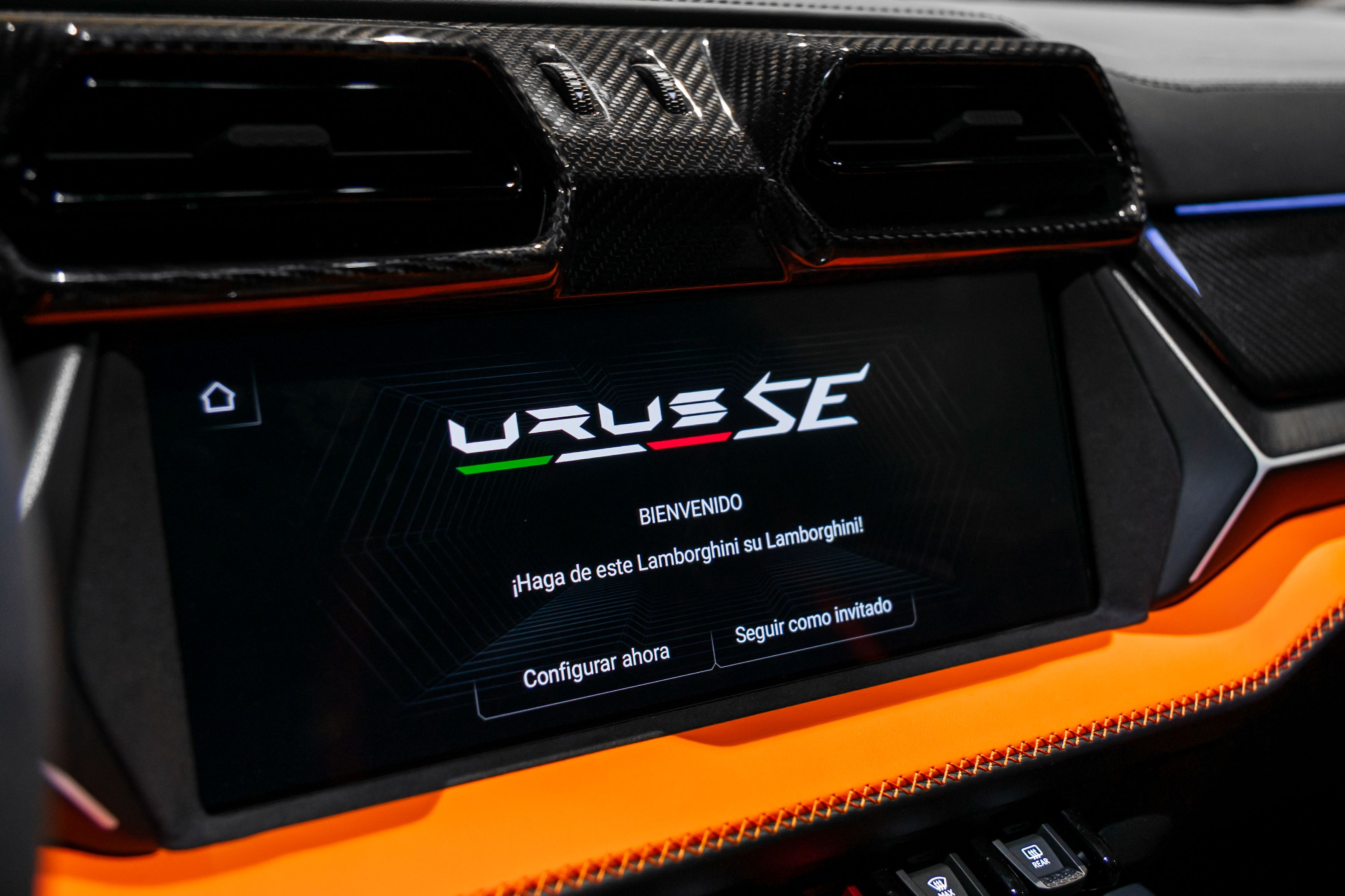 Lamborghini Urus — foto 8