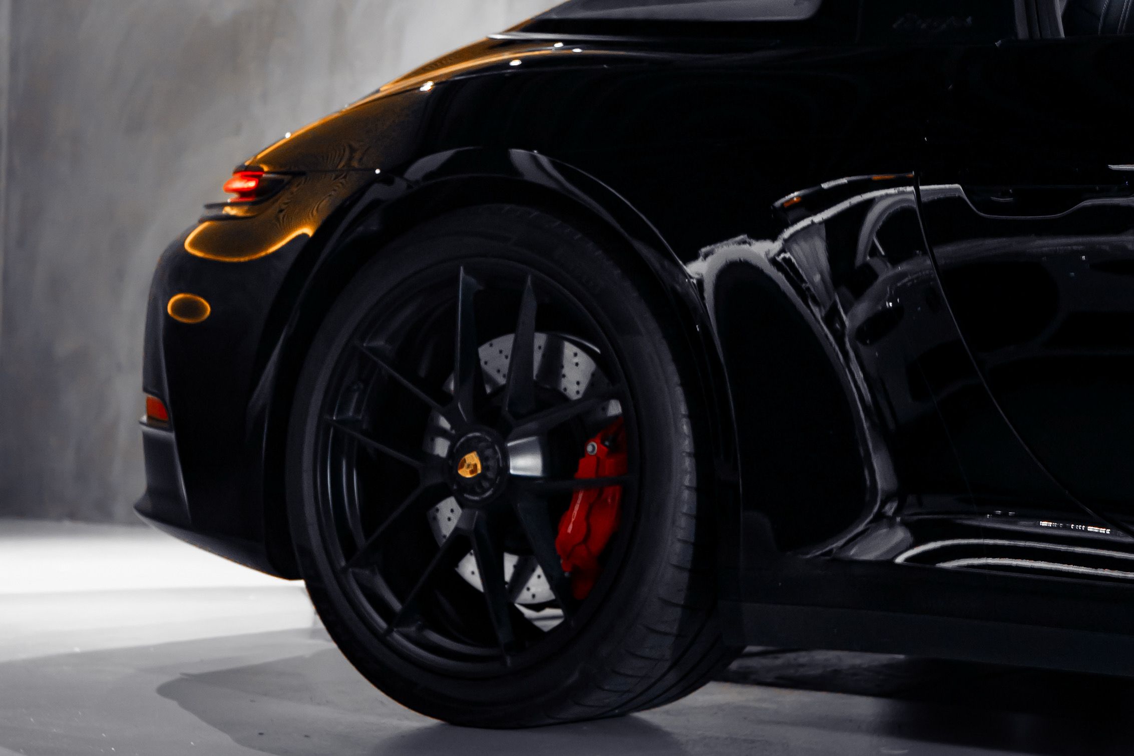 Porsche 911 Targa 4 GTS  — photo 24