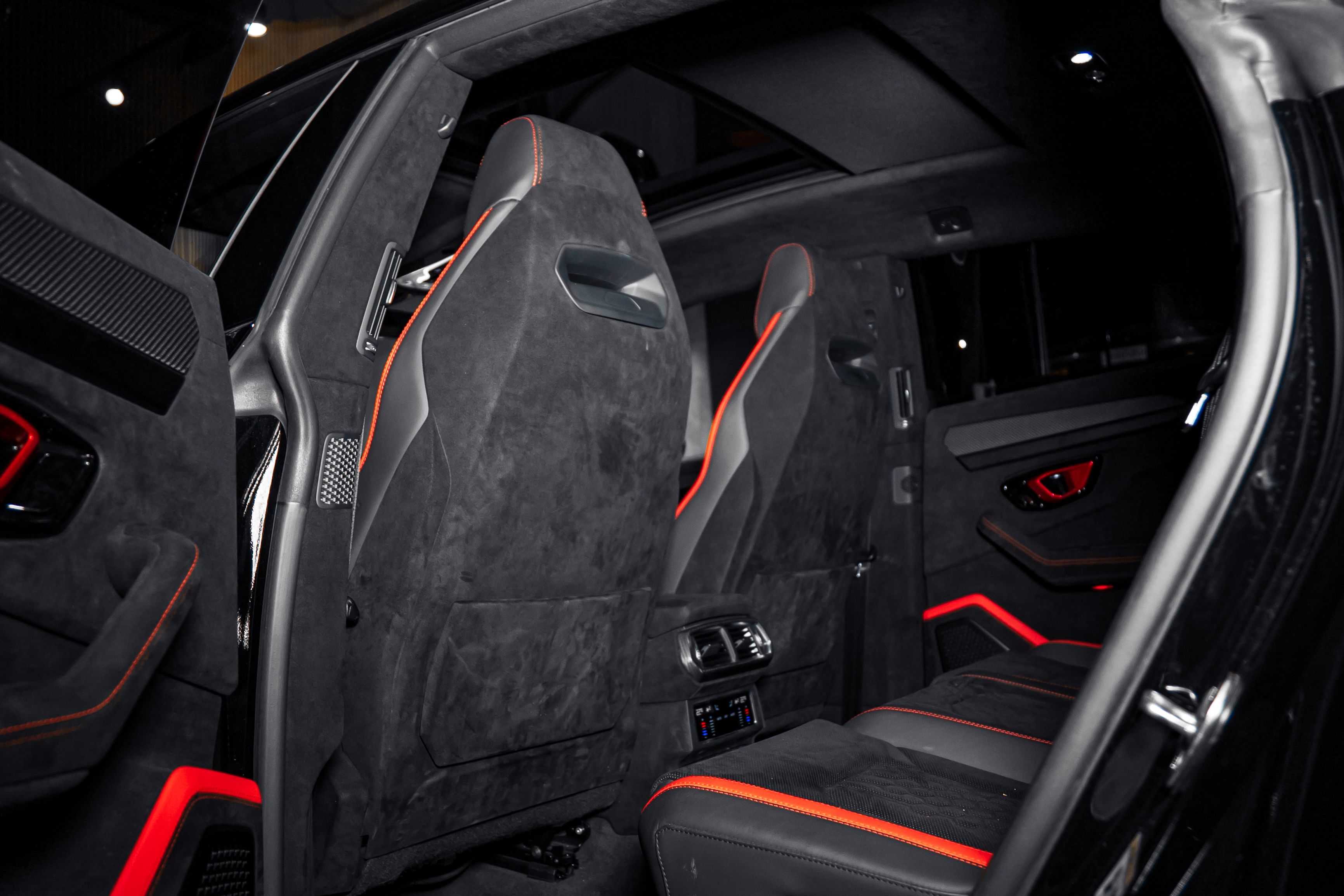 Lamborghini Urus Performante — photo 9