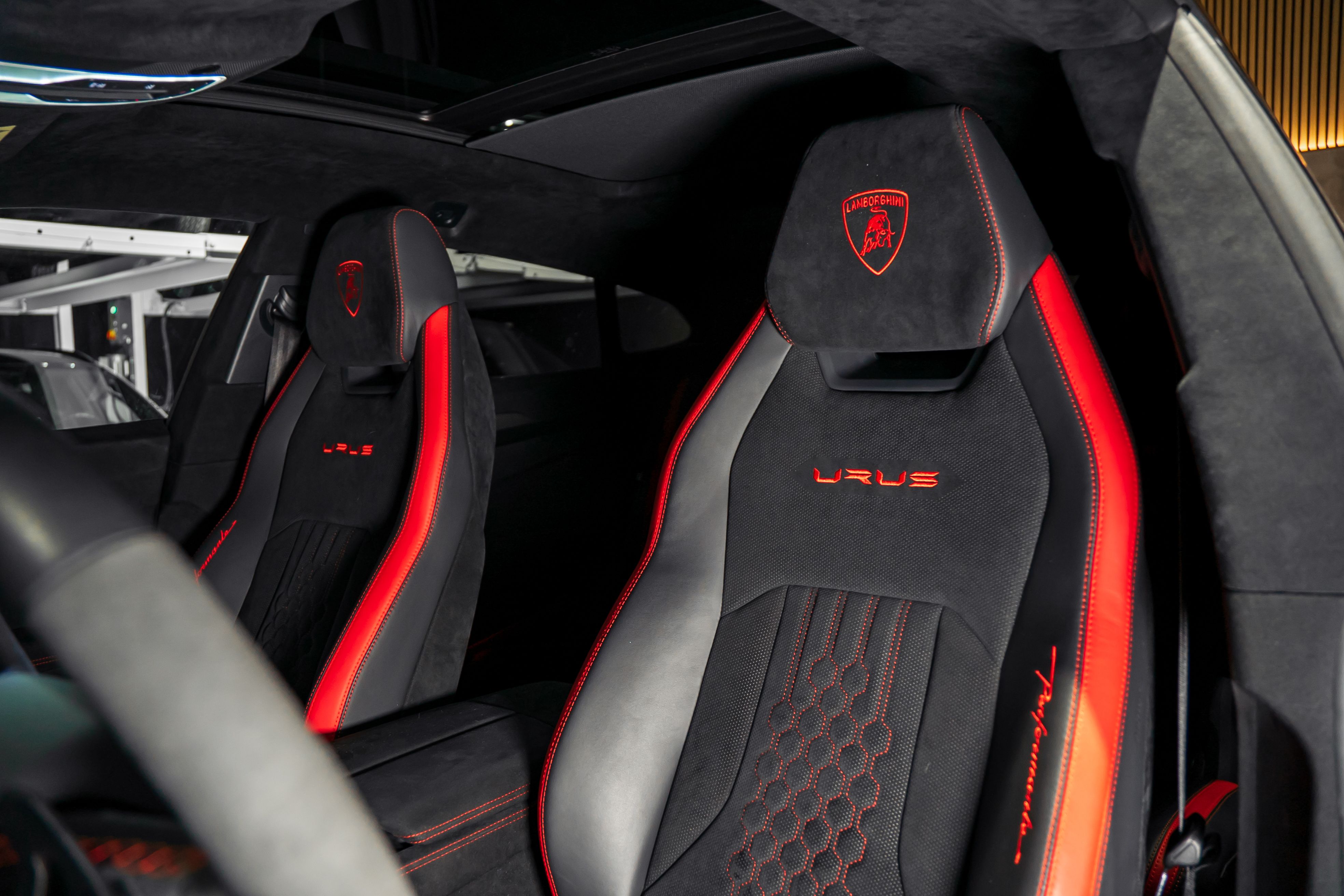 Lamborghini Urus Performante — photo 8