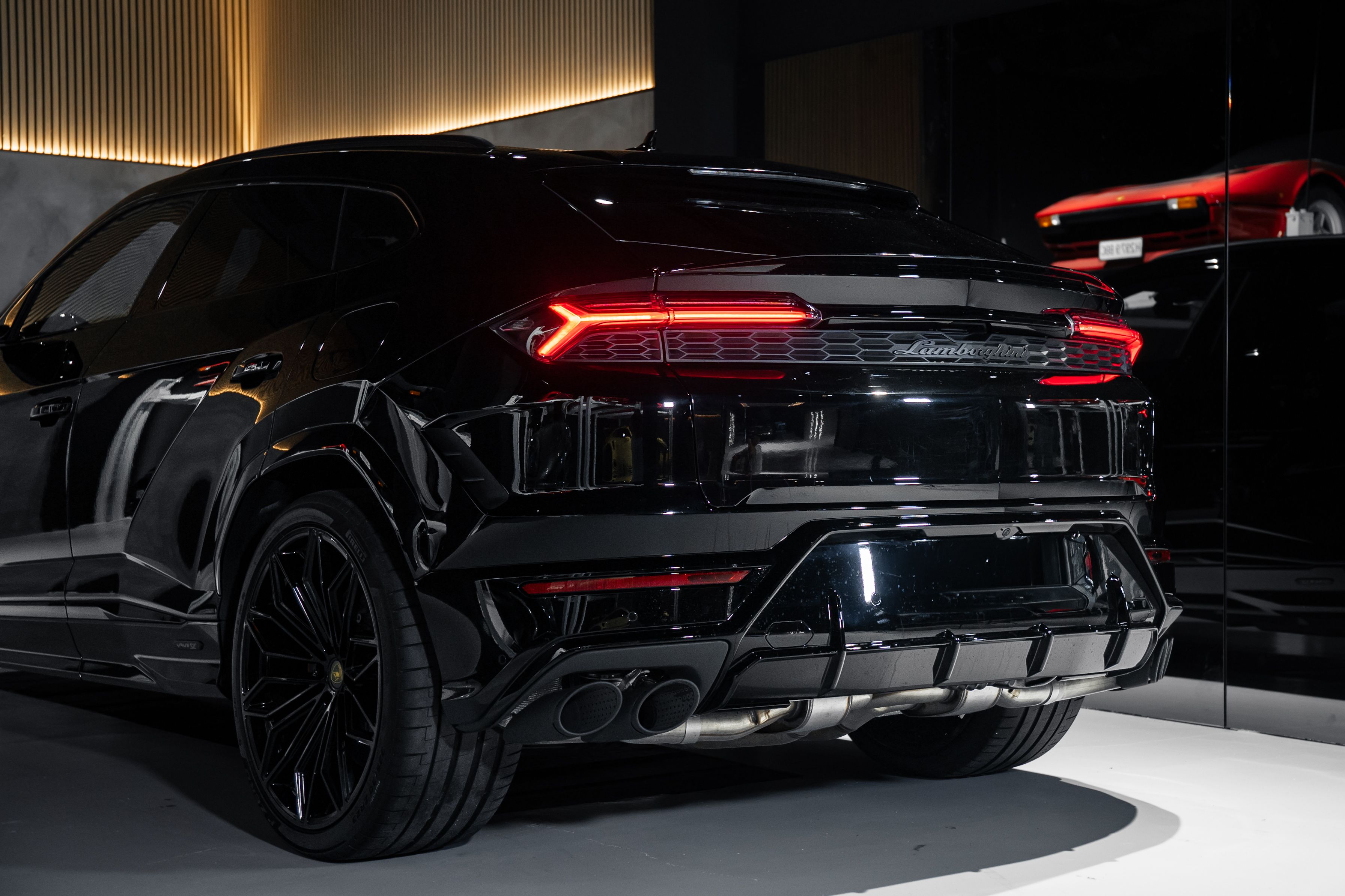 Lamborghini Urus — foto 14
