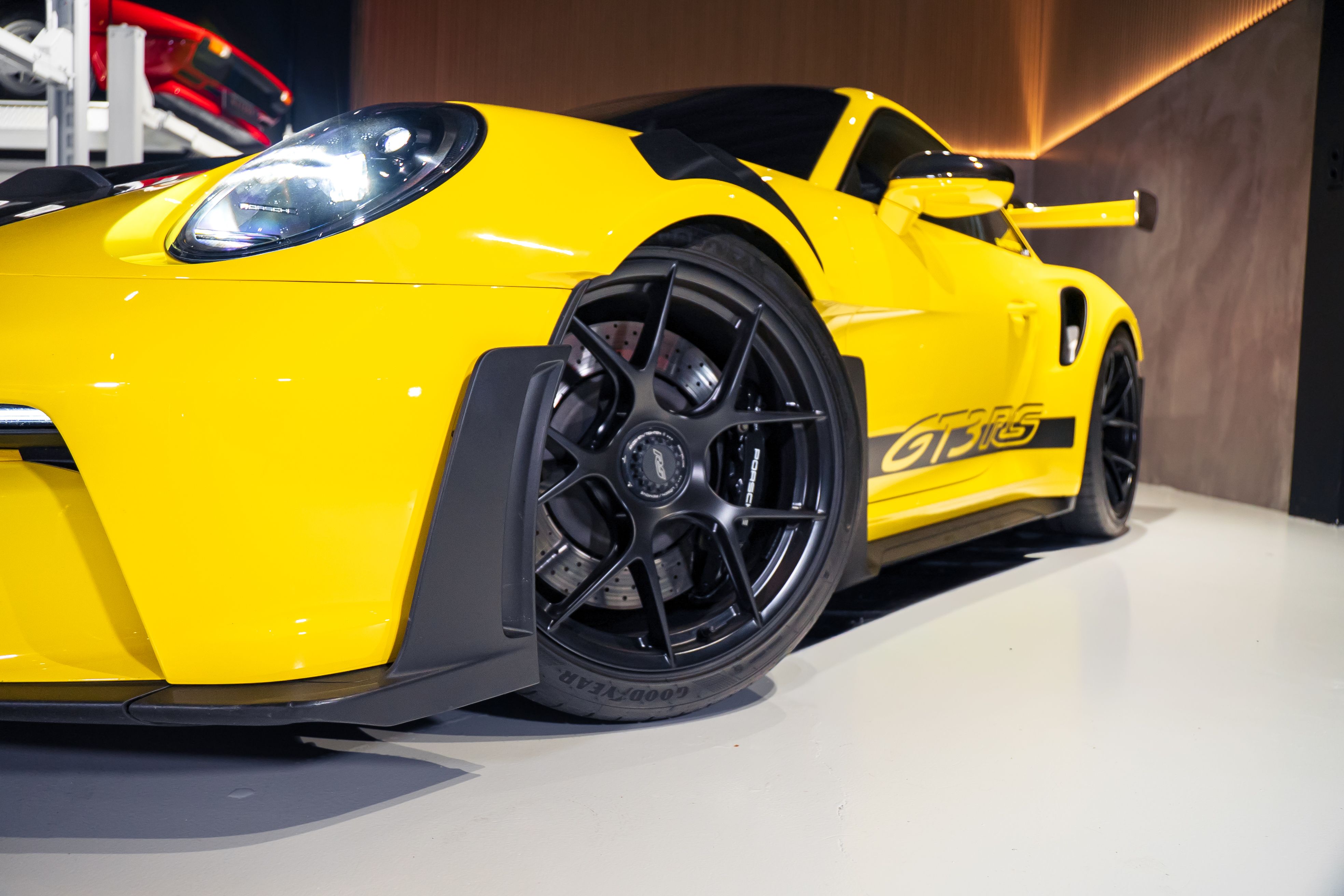 Porsche  992 GT3RS  — foto 3
