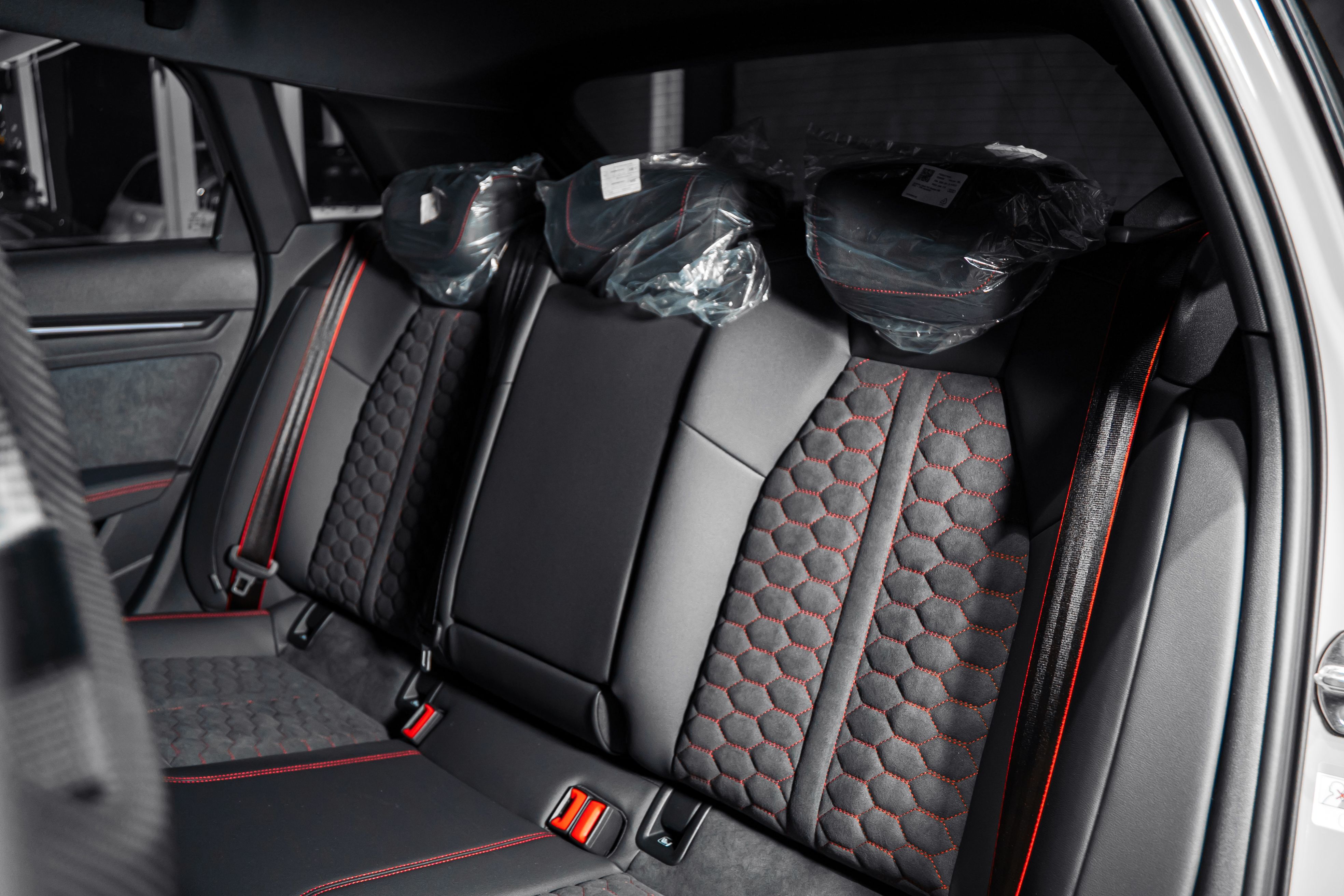 Audi RS3 Sportback — photo 11