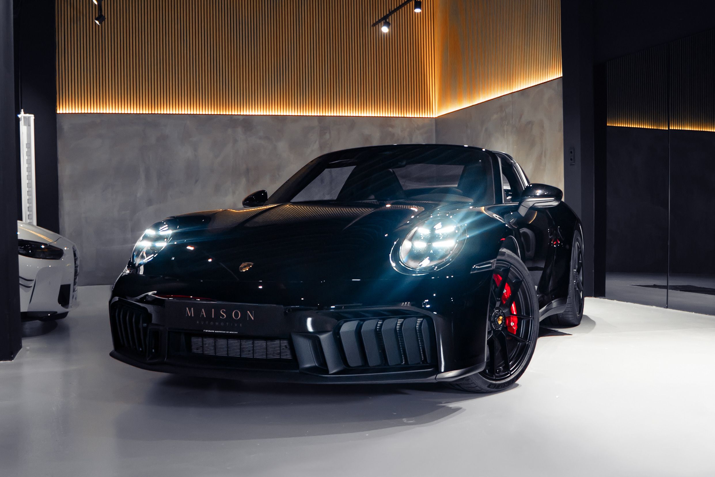 Porsche 911 Targa 4 GTS  — photo 4