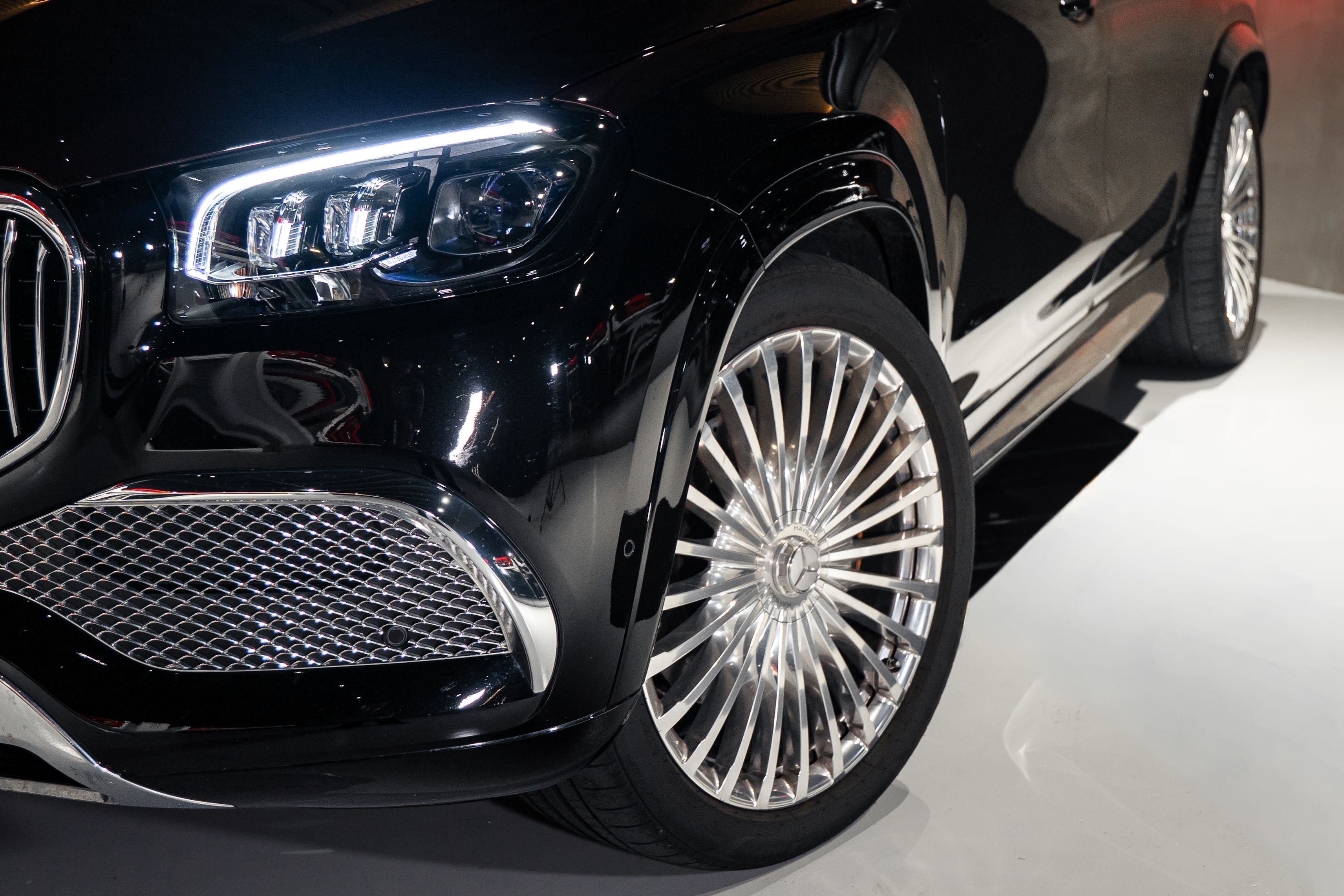 Mercedes-AMG Maybach GLS600 — foto 4