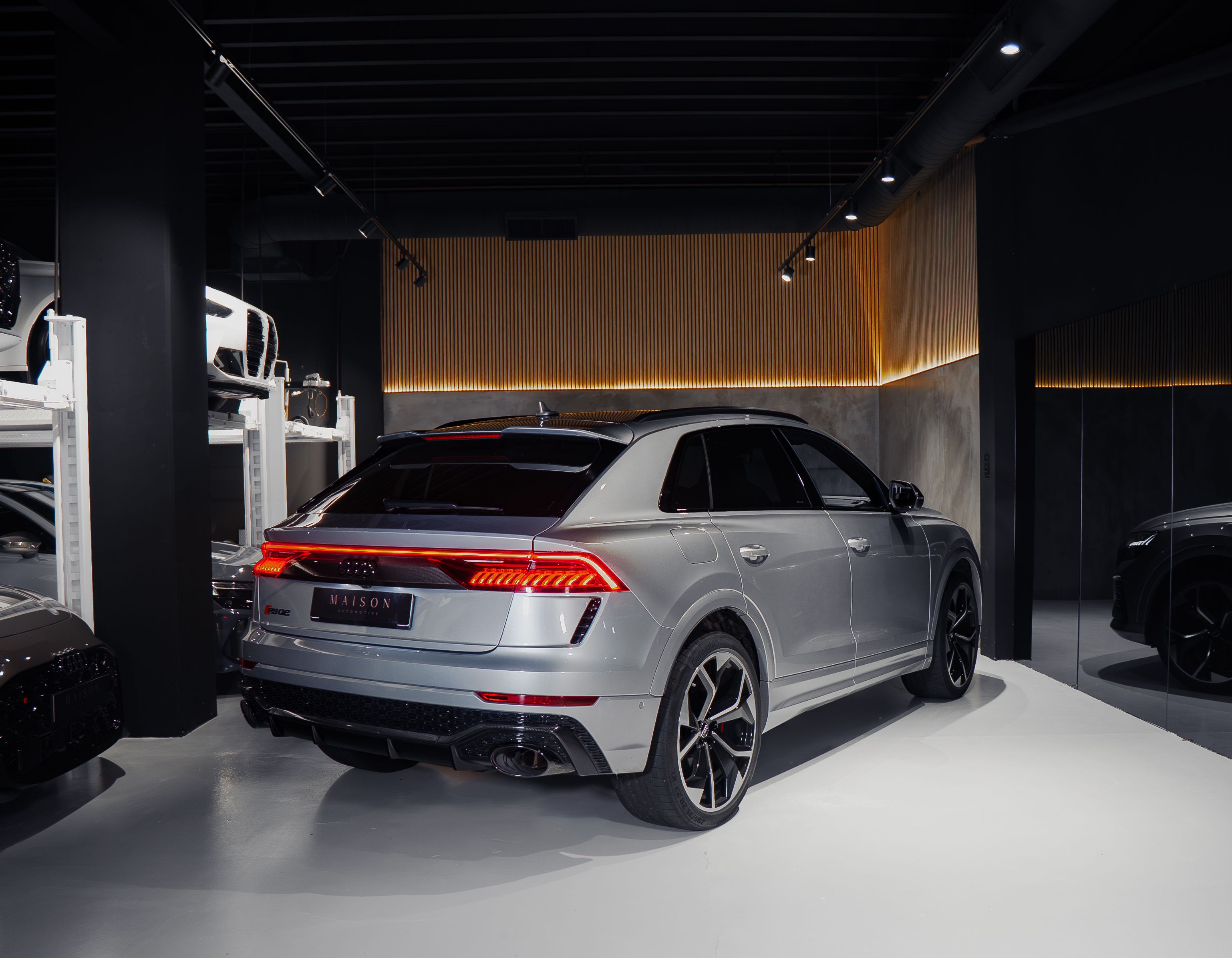 Audi RSQ8 — foto 14