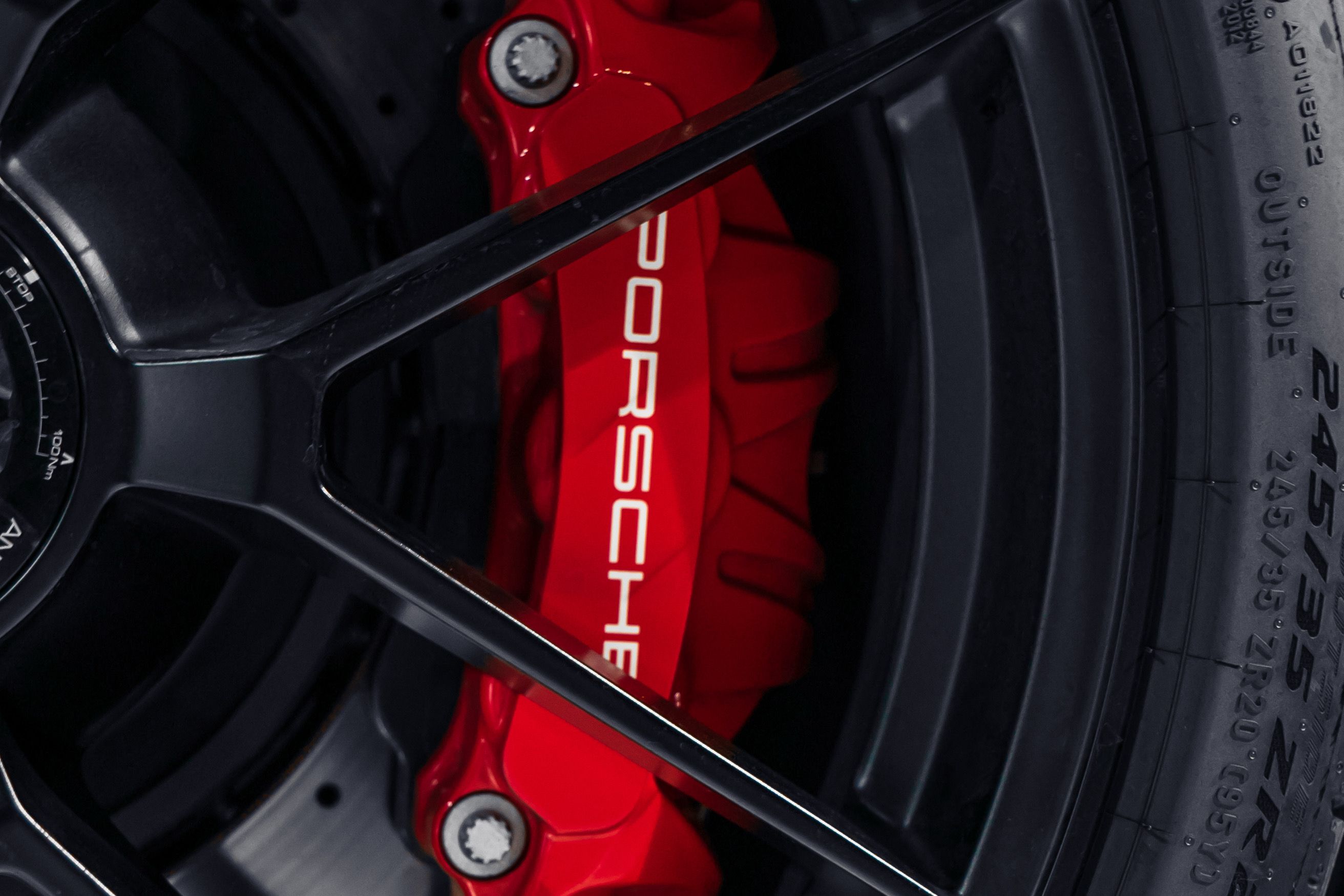 Porsche 911 Targa 4 GTS  — photo 8