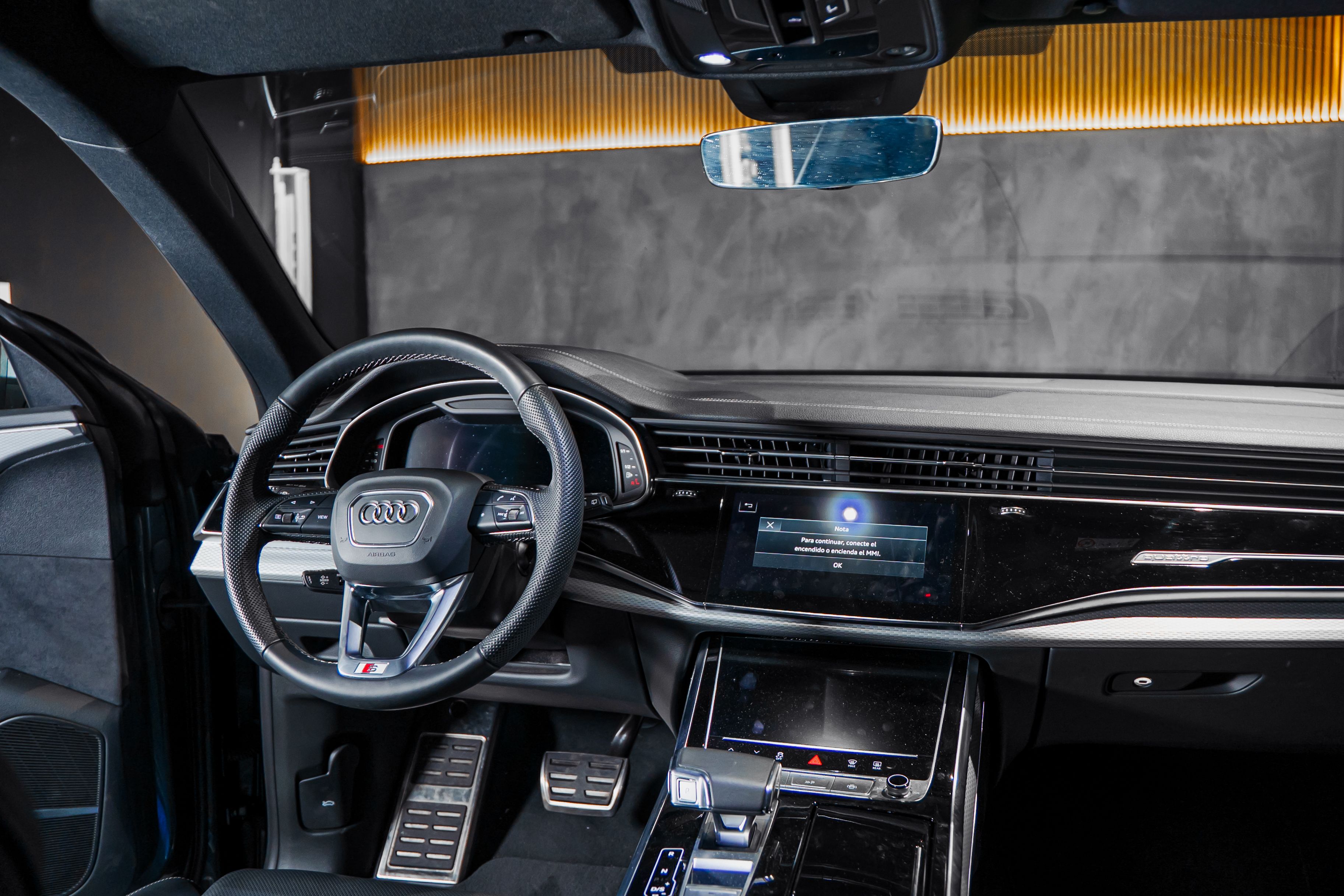 Audi  Q8 50 TDI Quattro  — photo 10
