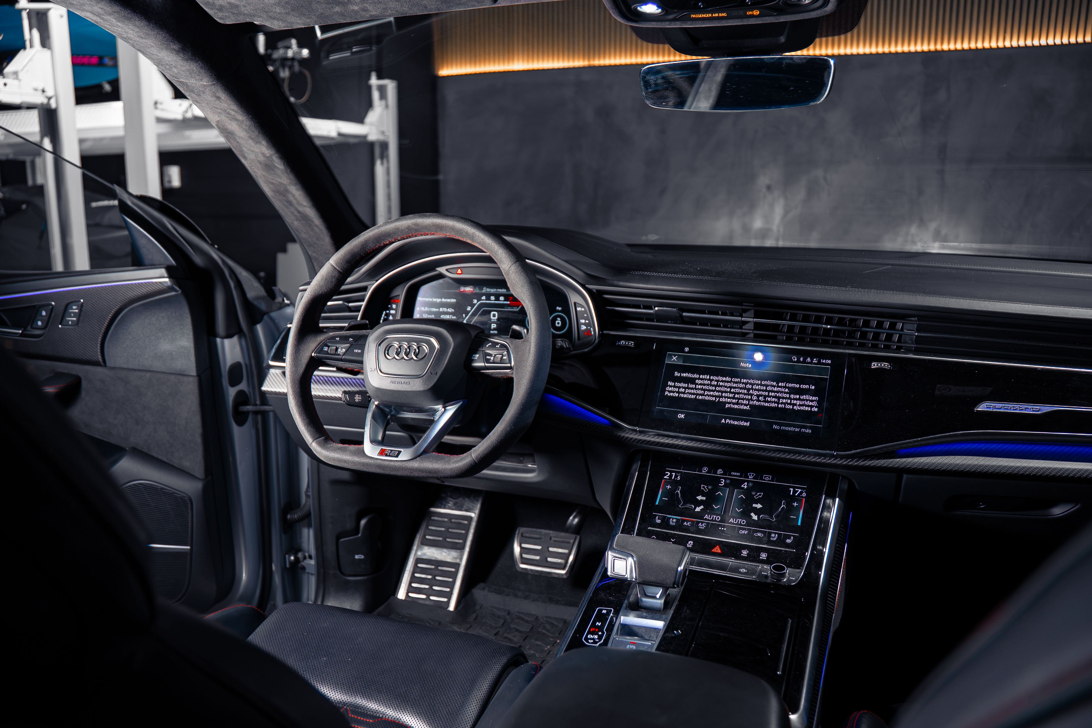 Audi RSQ8 — foto 9