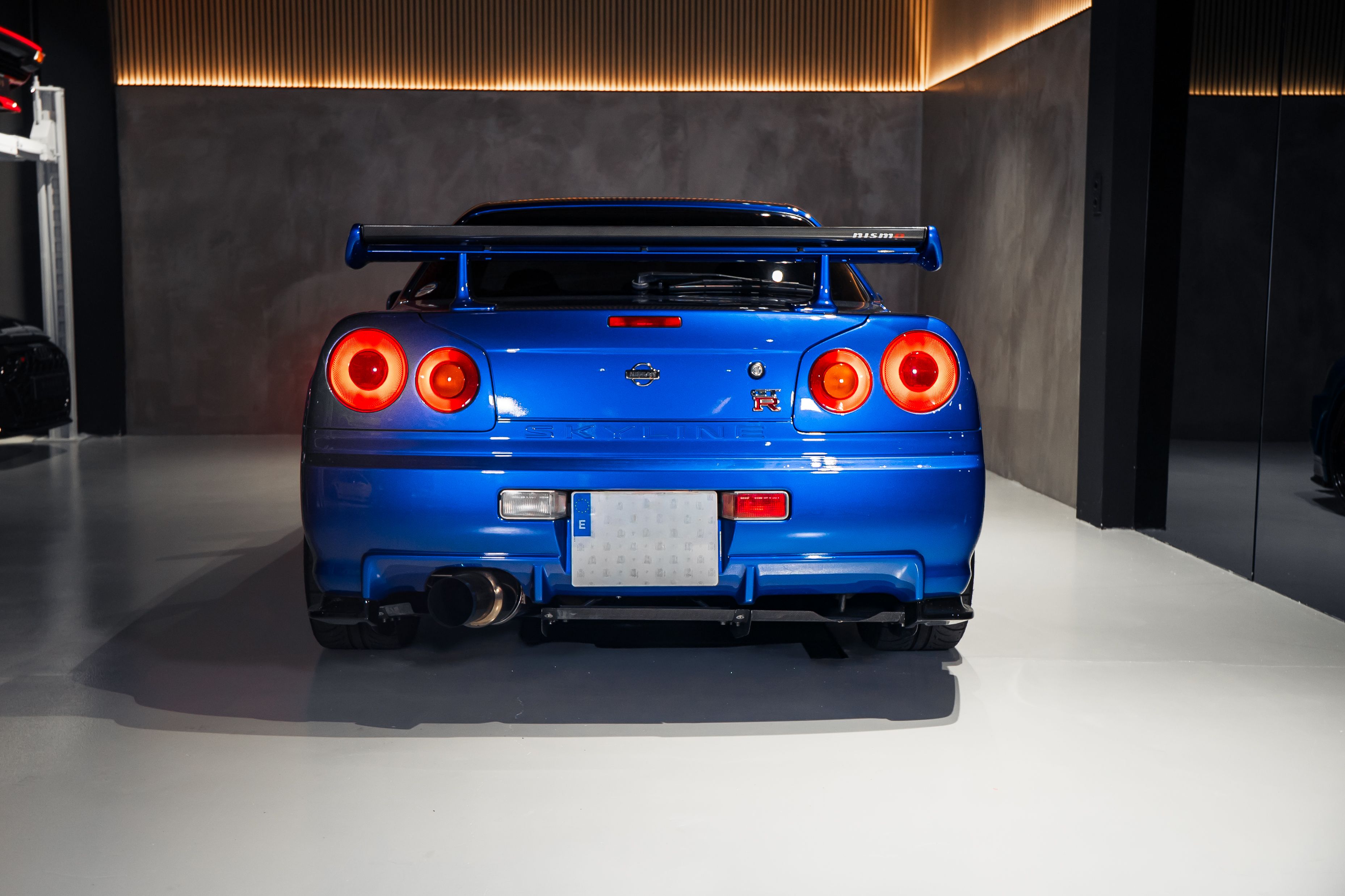 Nissan  Skyline GT-R R34 — foto 15