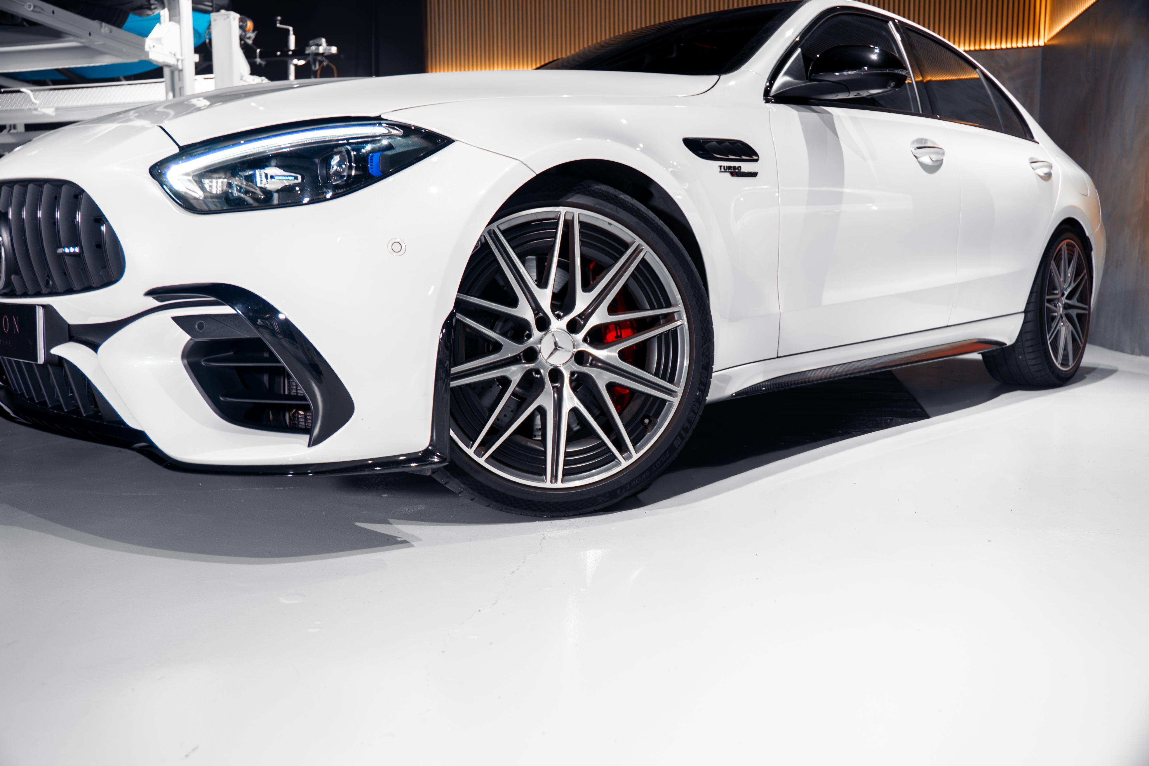 Mercedes-AMG C63 S — photo 2