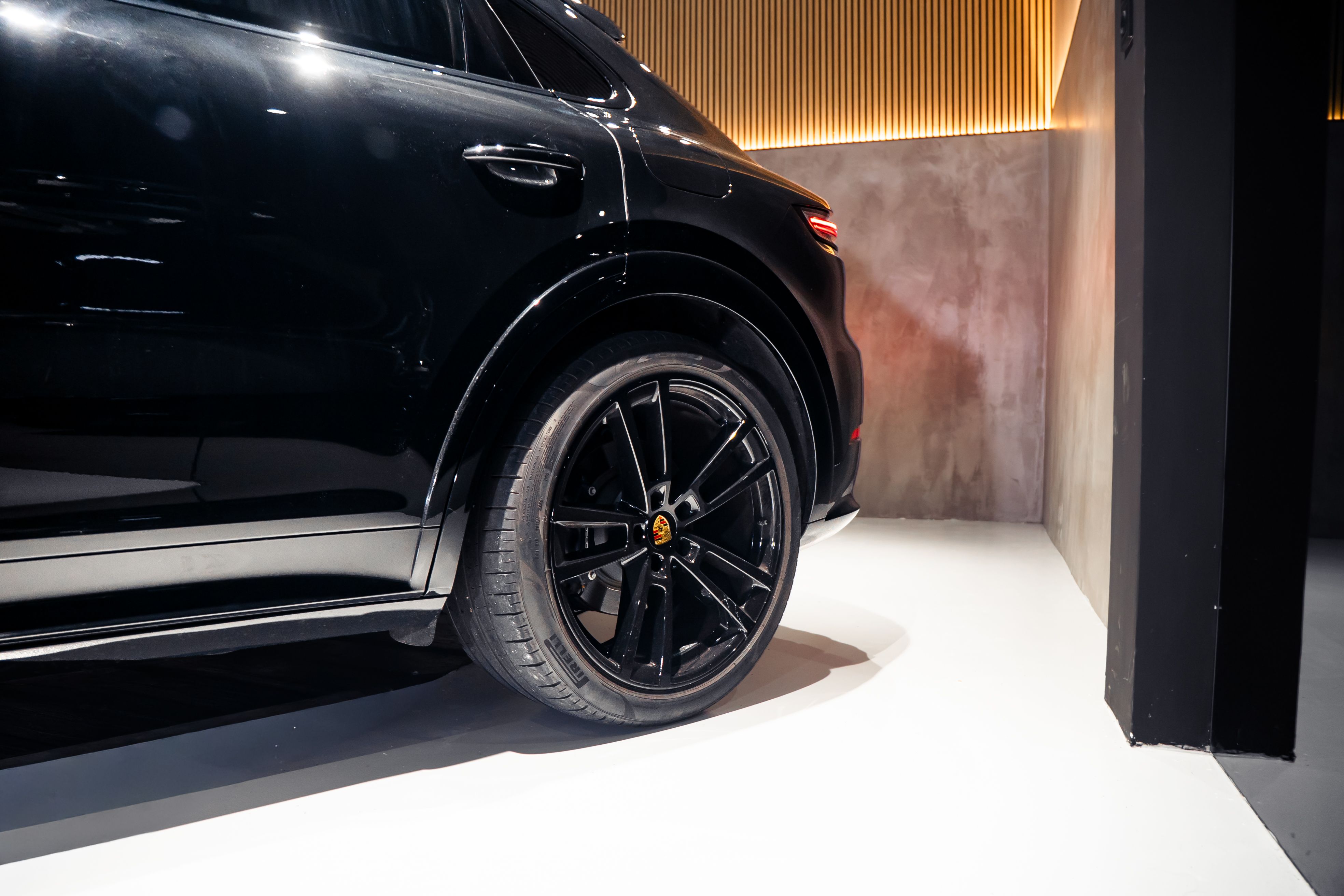 Porsche Cayenne  — photo 13