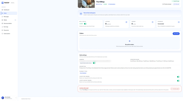 A stall page in the portal: the four status cards, then settings including both order toggles. (Address blurred here; the portal shows yours in full.)