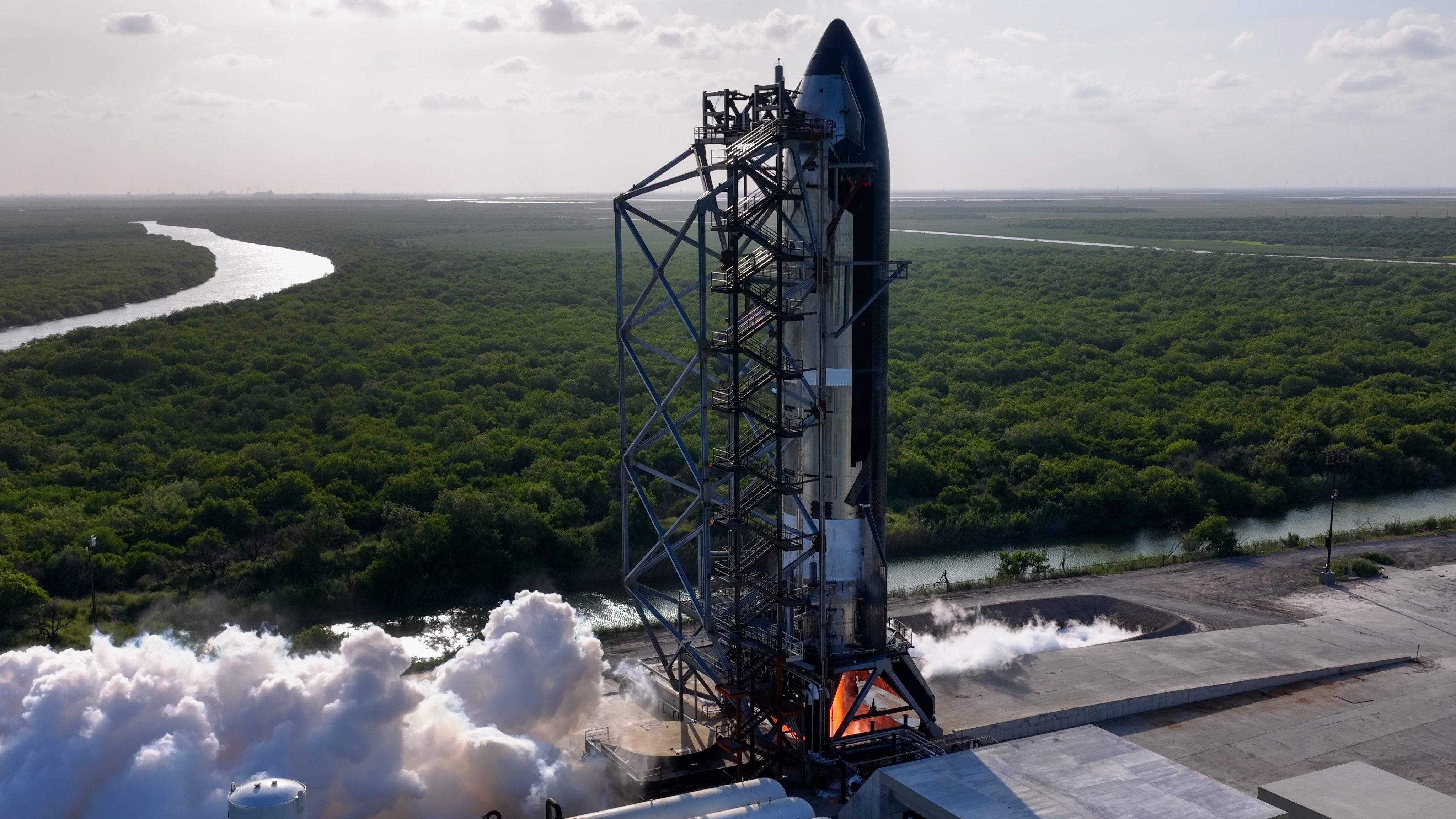 Starship Super Heavy Flight Test 13