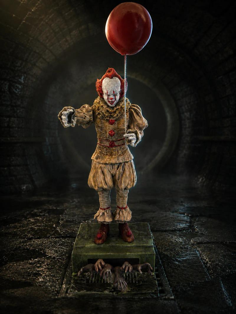 Fertig bemalte Pennywise-Figur aus PLA mit rotem Ballon in einer düsteren Kanalisation.