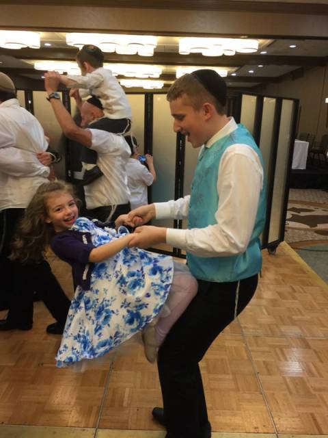 Reuven and Leah's chatuna, photo 40