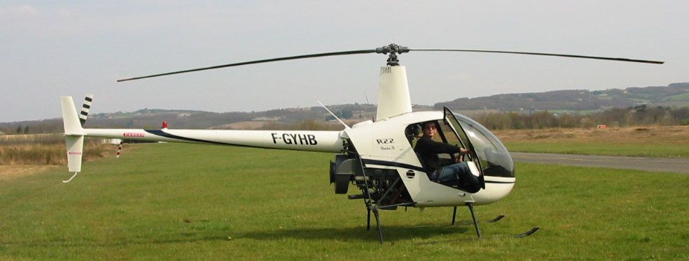 Robinson R22 de l’Héliclub du Beaujolais