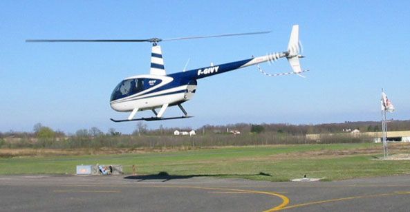 Robinson R44 prêt pour un baptême