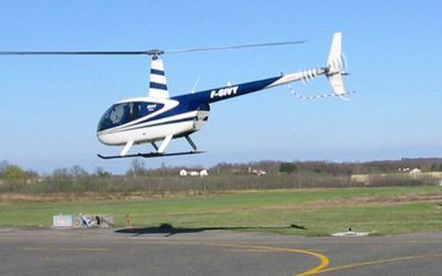 Robinson R44 prêt pour un baptême