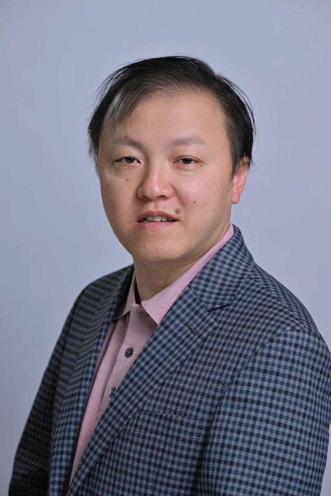 Min Xu portrait