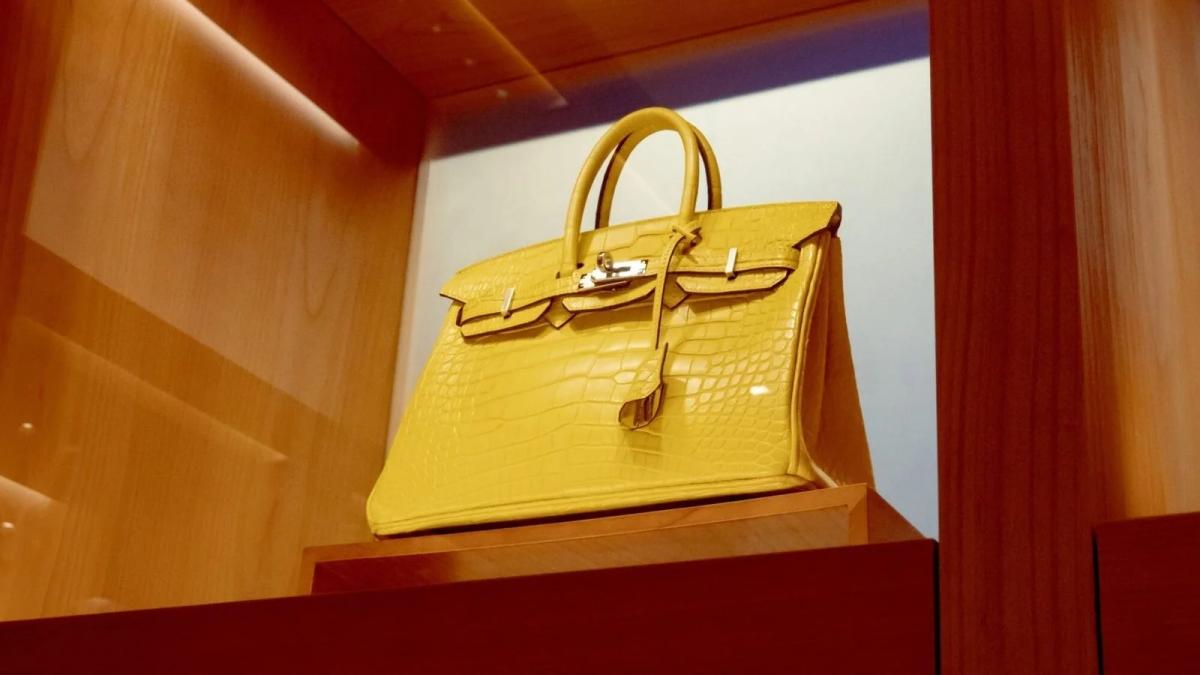 In the fractionalization model, the physical object is a liability. Its use-value is neutralized by imprisoning it in a secure, climate-controlled environment, often a bank vault, to preserve only its financial value.