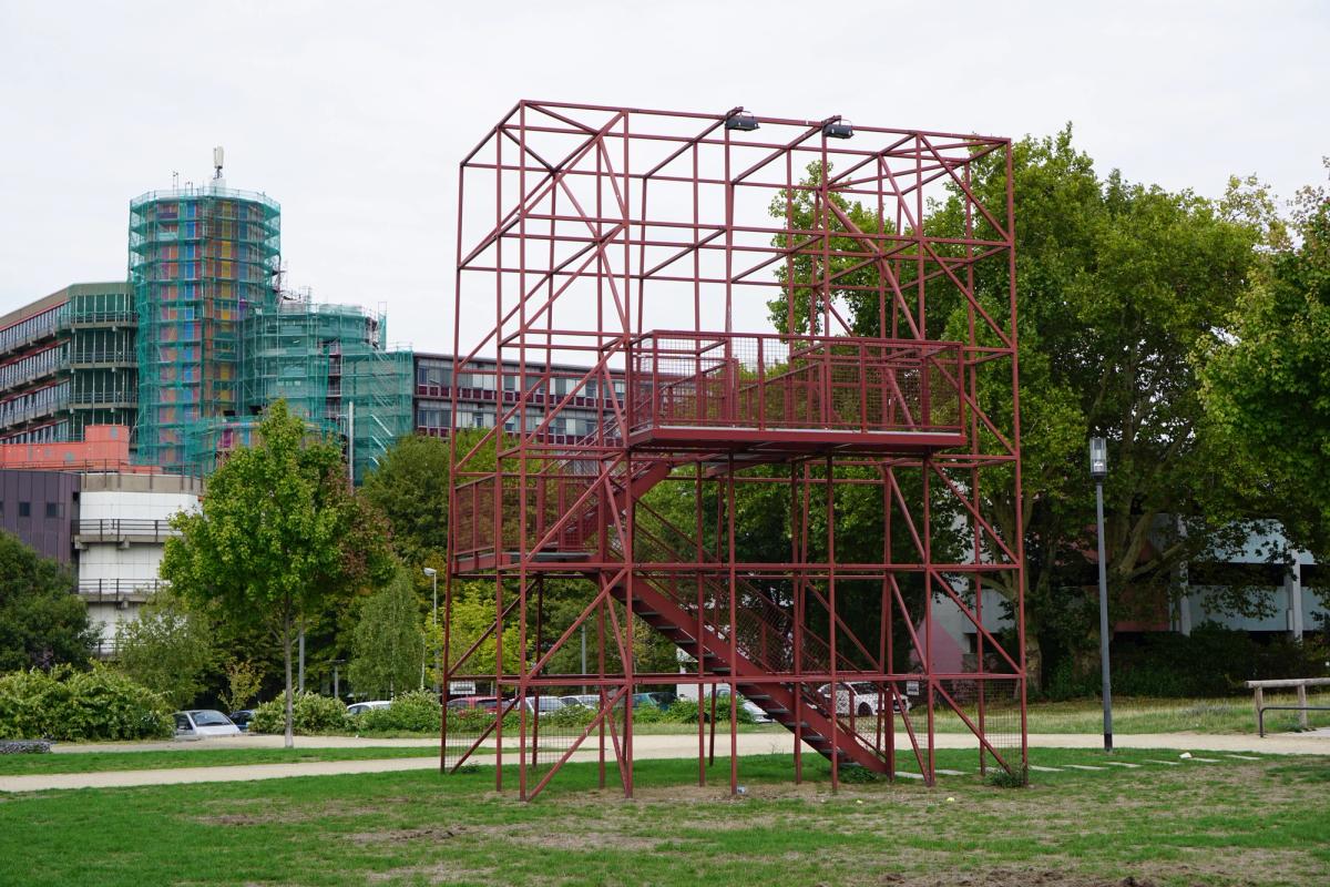 Sonnenseite, an outdoor work by Michael Sailstorfer in Essen