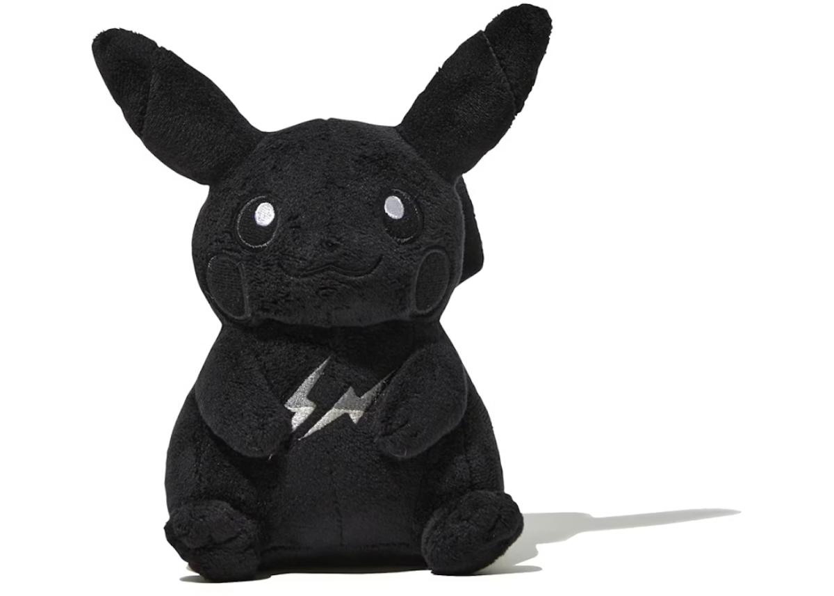  Here, Fujiwara’s role as a cultural expander is perfectly illustrated. This black Pikachu plush, a centerpiece of the Fragment Design x Pokémon “Thunderbolt Project,” shows his architectural logic expanding into the realm of global nostalgia. By applying his minimalist 