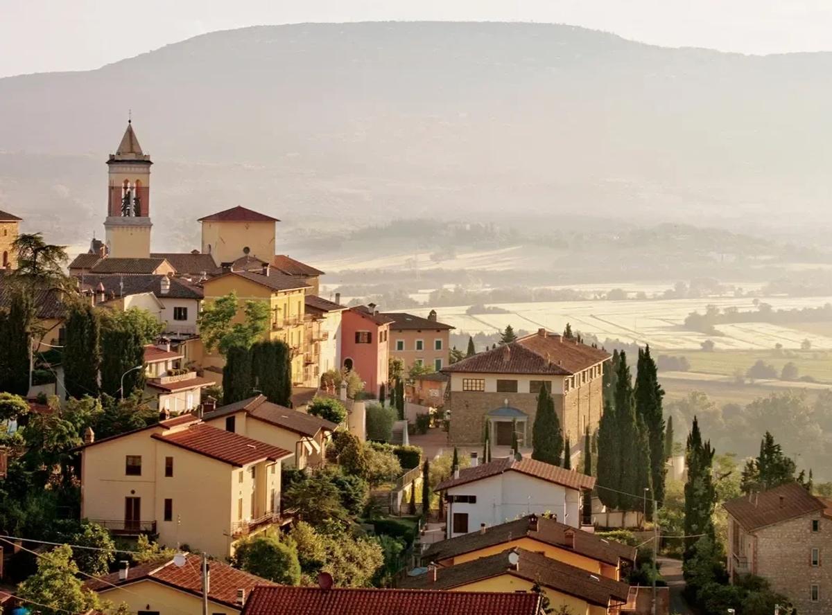  The restored medieval hamlet of Solomeo, Umbria, serves as the spiritual and physical heart of the Brunello Cucinelli brand, a picturesque manifestation of its humanistic capitalism, ethical philosophy, and commitment to heritage. 
