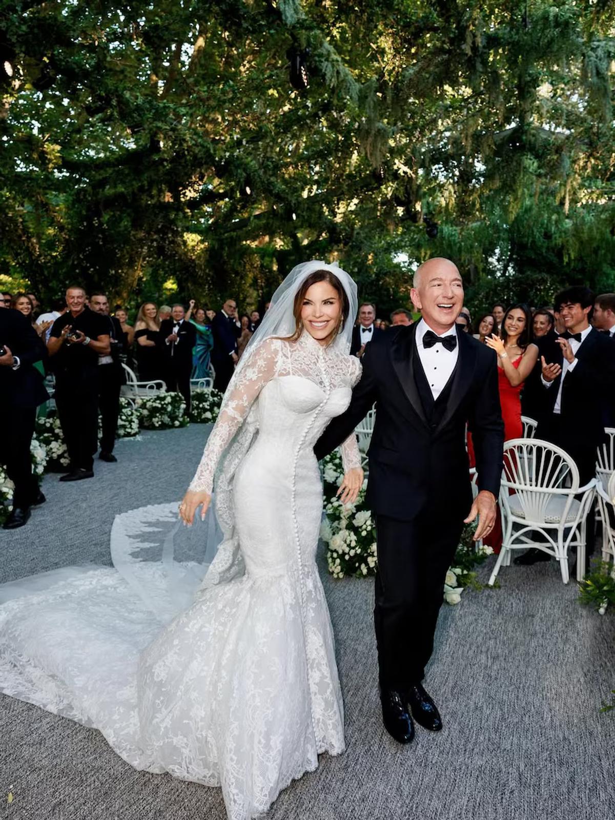 Figure 4: The 2025 Bezos-Sánchez nuptials in Venice, the precise structural blueprint for converting massive physical capital and strategic corporate philanthropy into immediate public absolution.