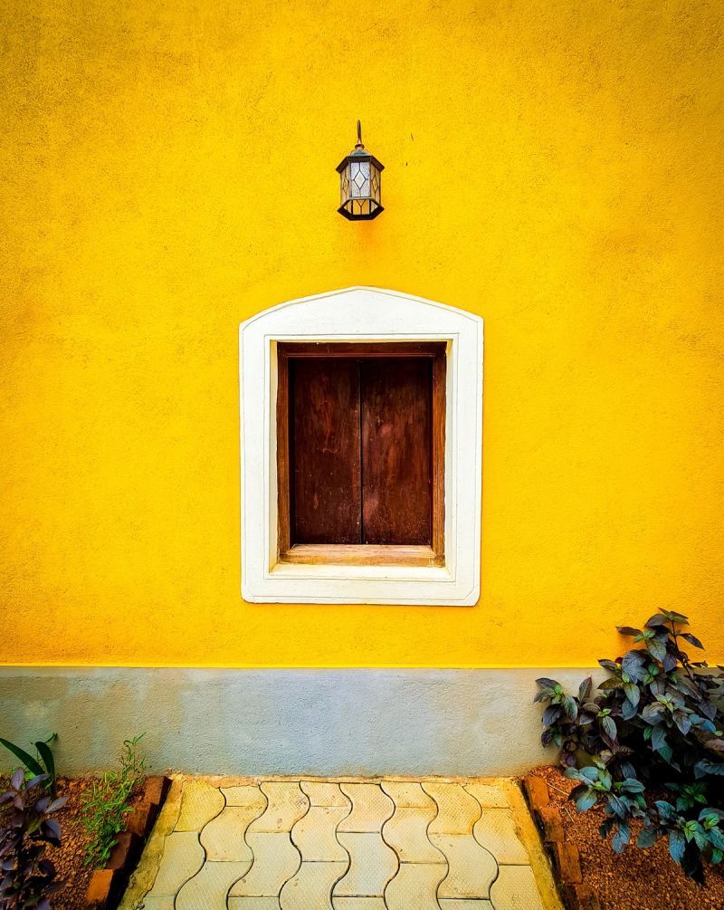 Photos of the day to day - just added to show perspective. Nothing more. Nothing less.