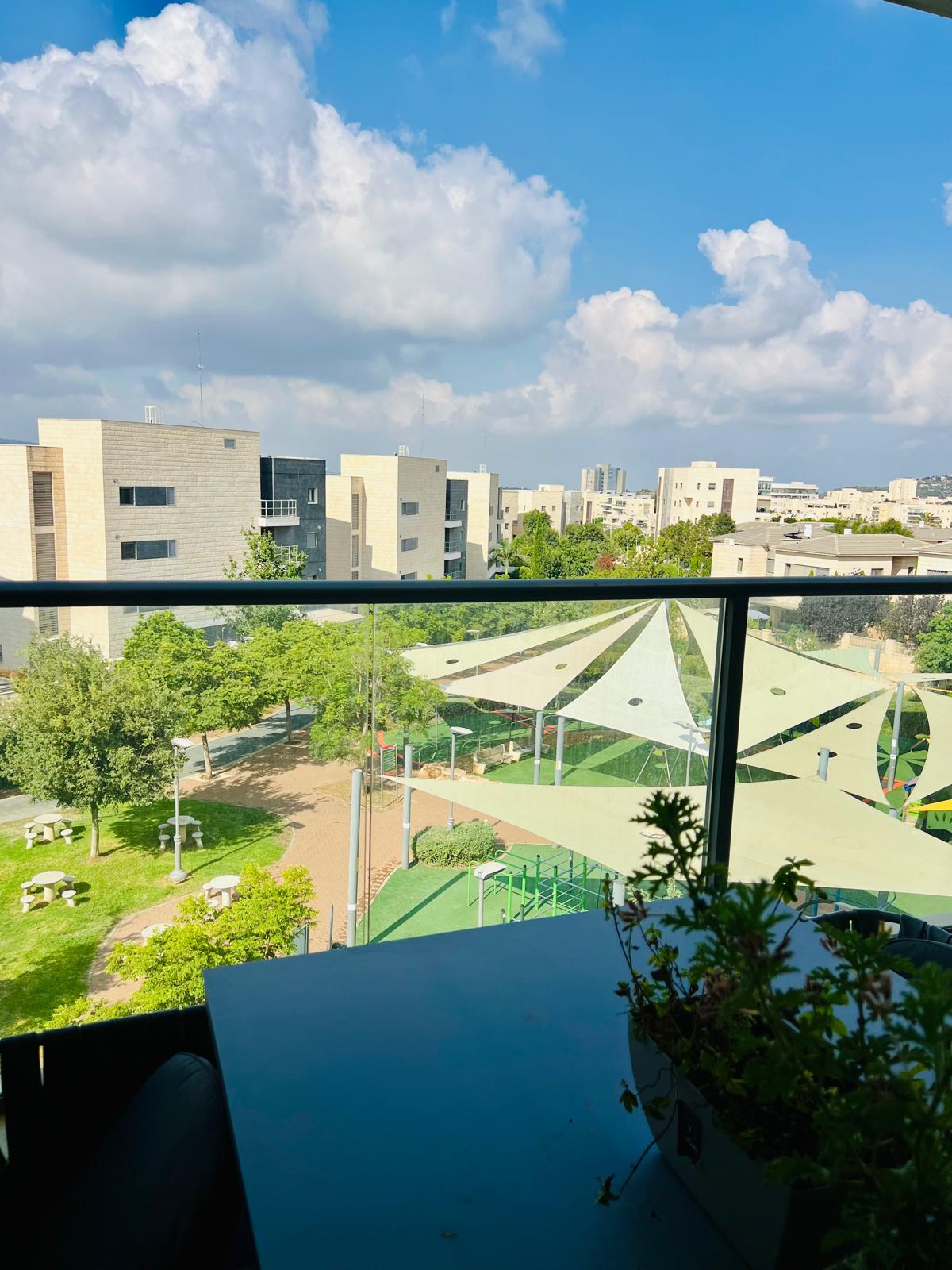 למכירה ברחוב גדרון דירת 5 חדרים משודרגת - תמונה 19
