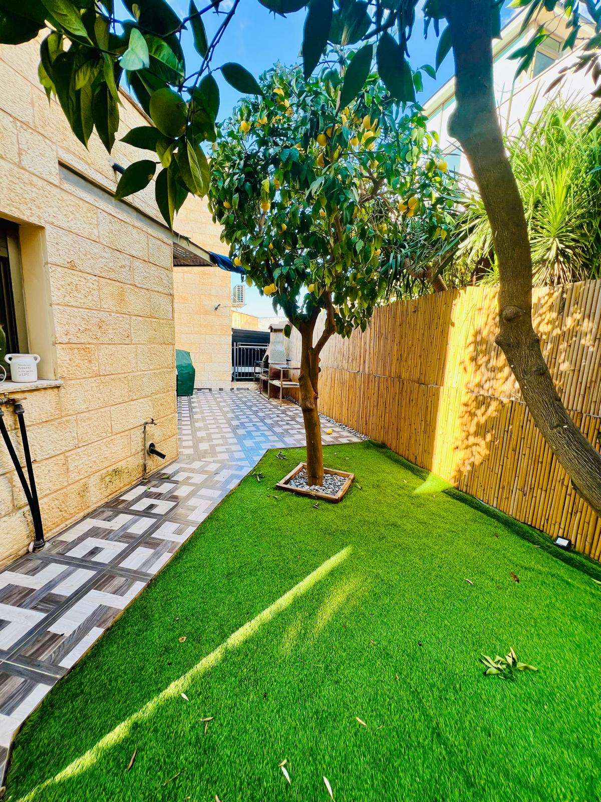 למכירה בחטיבת עציוני קוטג' דו משפחתי 5 חדרים - תמונה 8