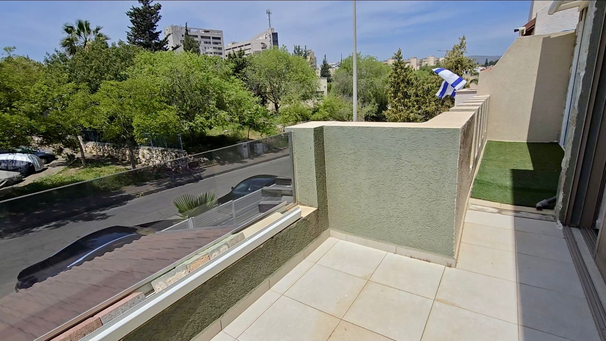 למכירה ברחוב שיזף וילה 6 חדרים - תמונה 16