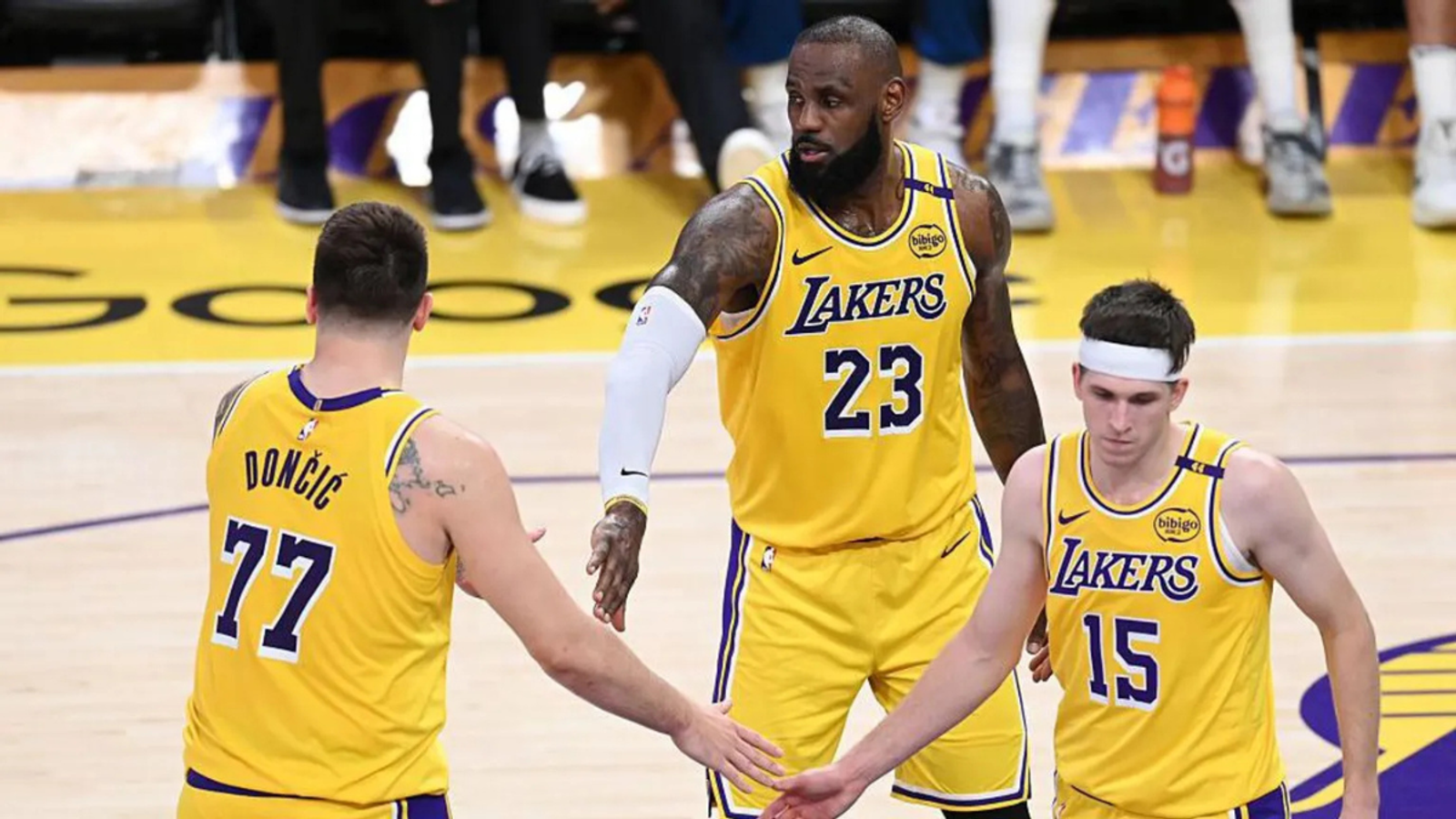 スポーツ・フィットネス Los Angeles Lakers: The Complete History スポーツ・フィットネス Los Angeles Lakers: The Complete