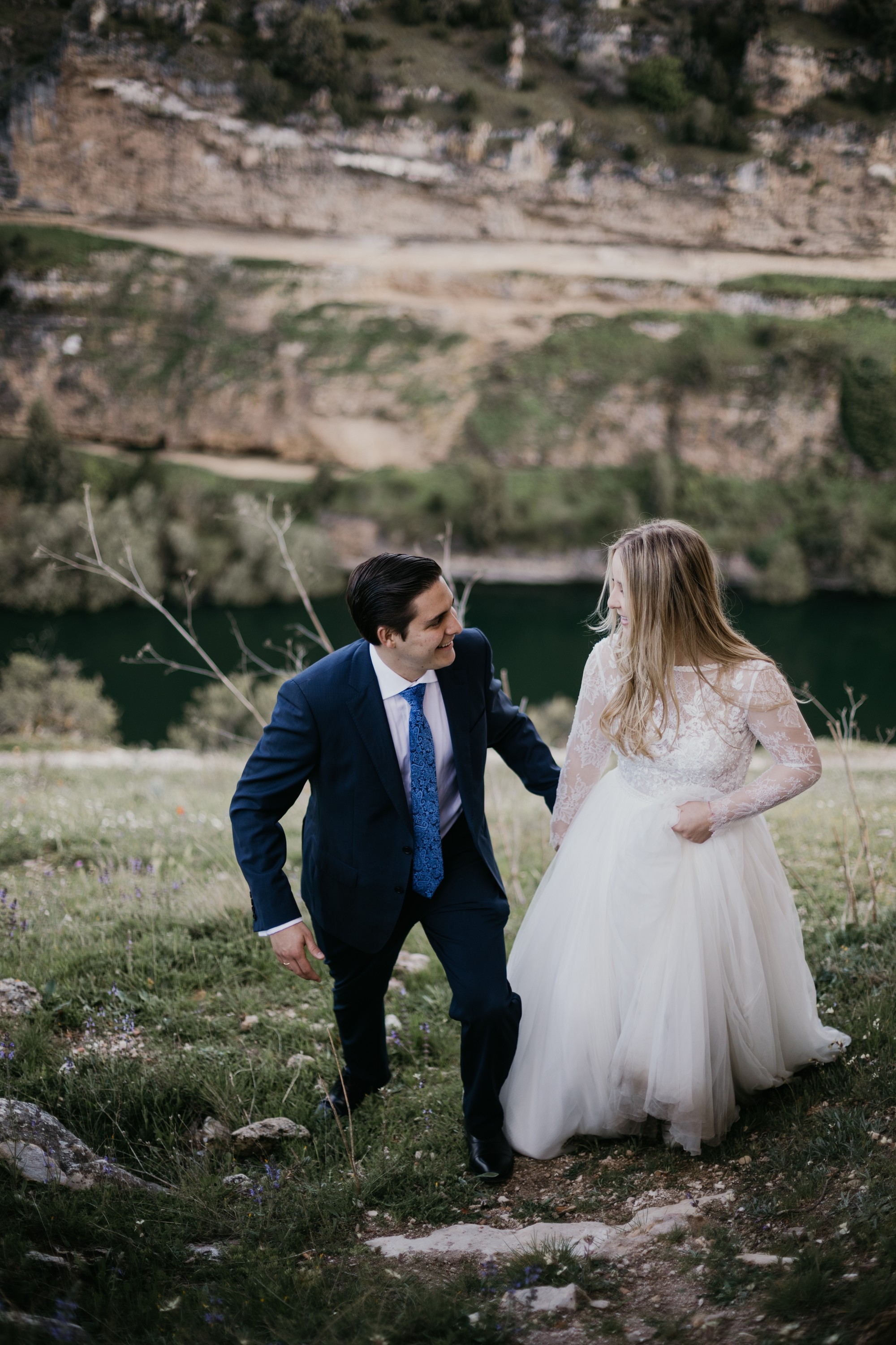 Pareja en el paisaje