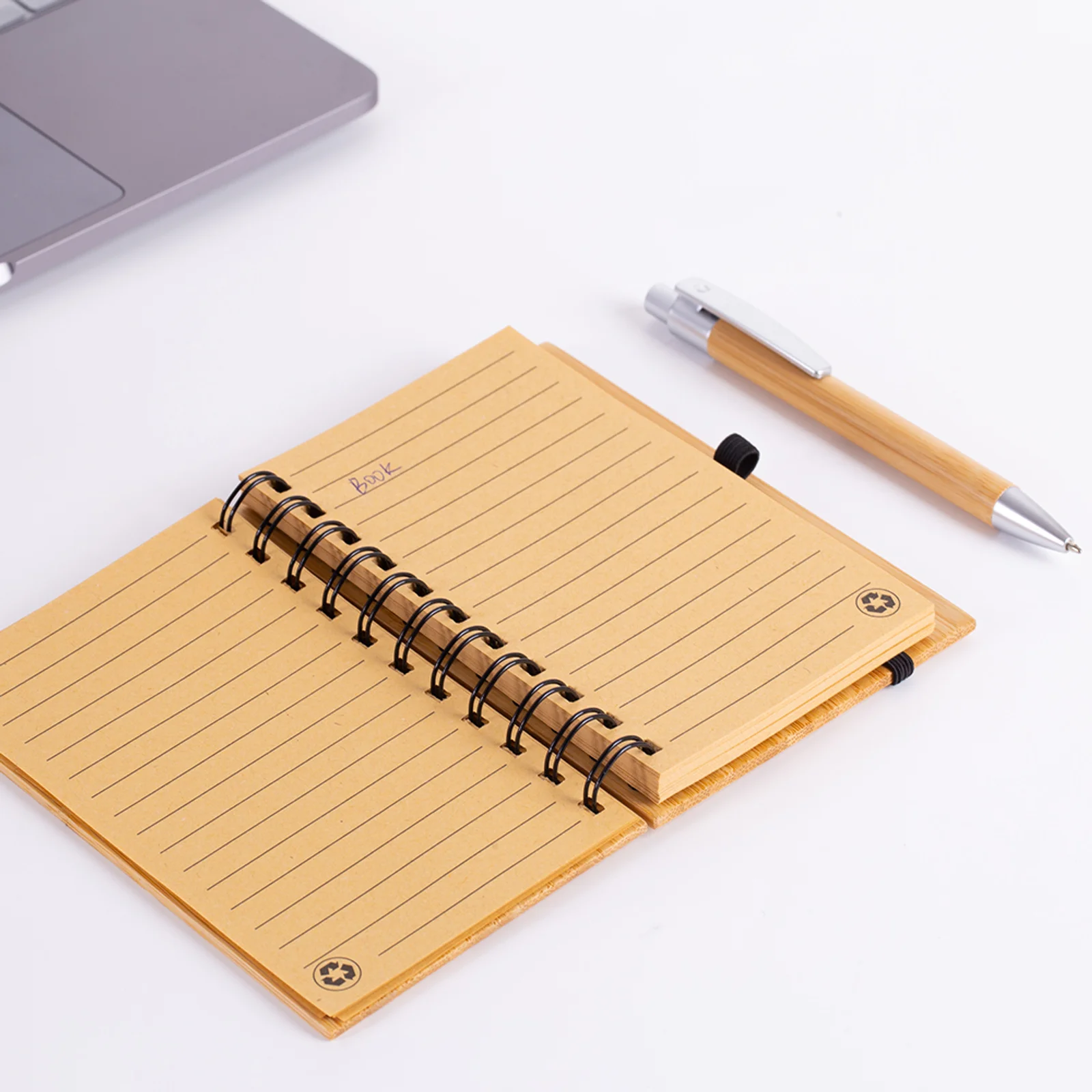 Caderno A6 em Bambu