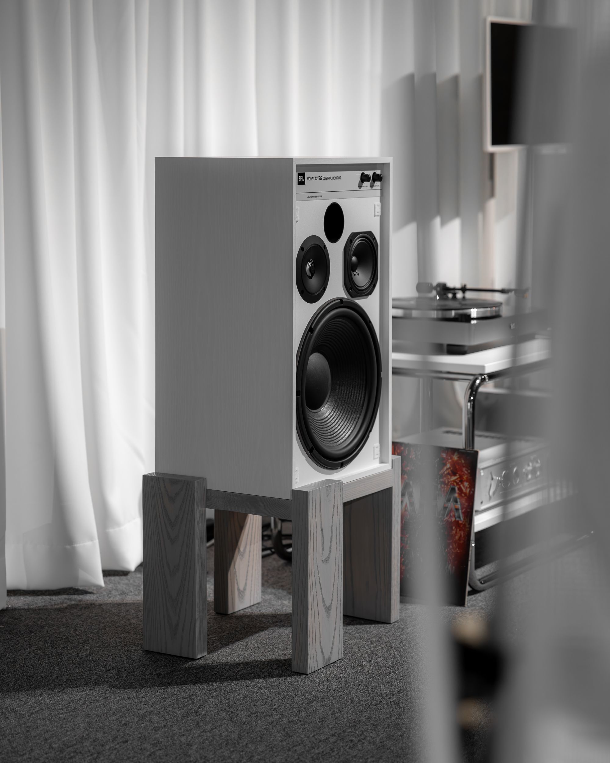 JBL 4312G Speaker Stand gallery image 6