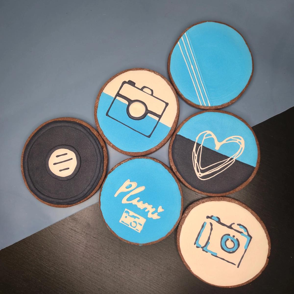 Bolachas Personalizadas - Branding - Plumi - Bolos de aniversário no Porto | Bento Cakes, Cake Design, Bolachas e Cupcakes | Porto | Sahri Dessert Art