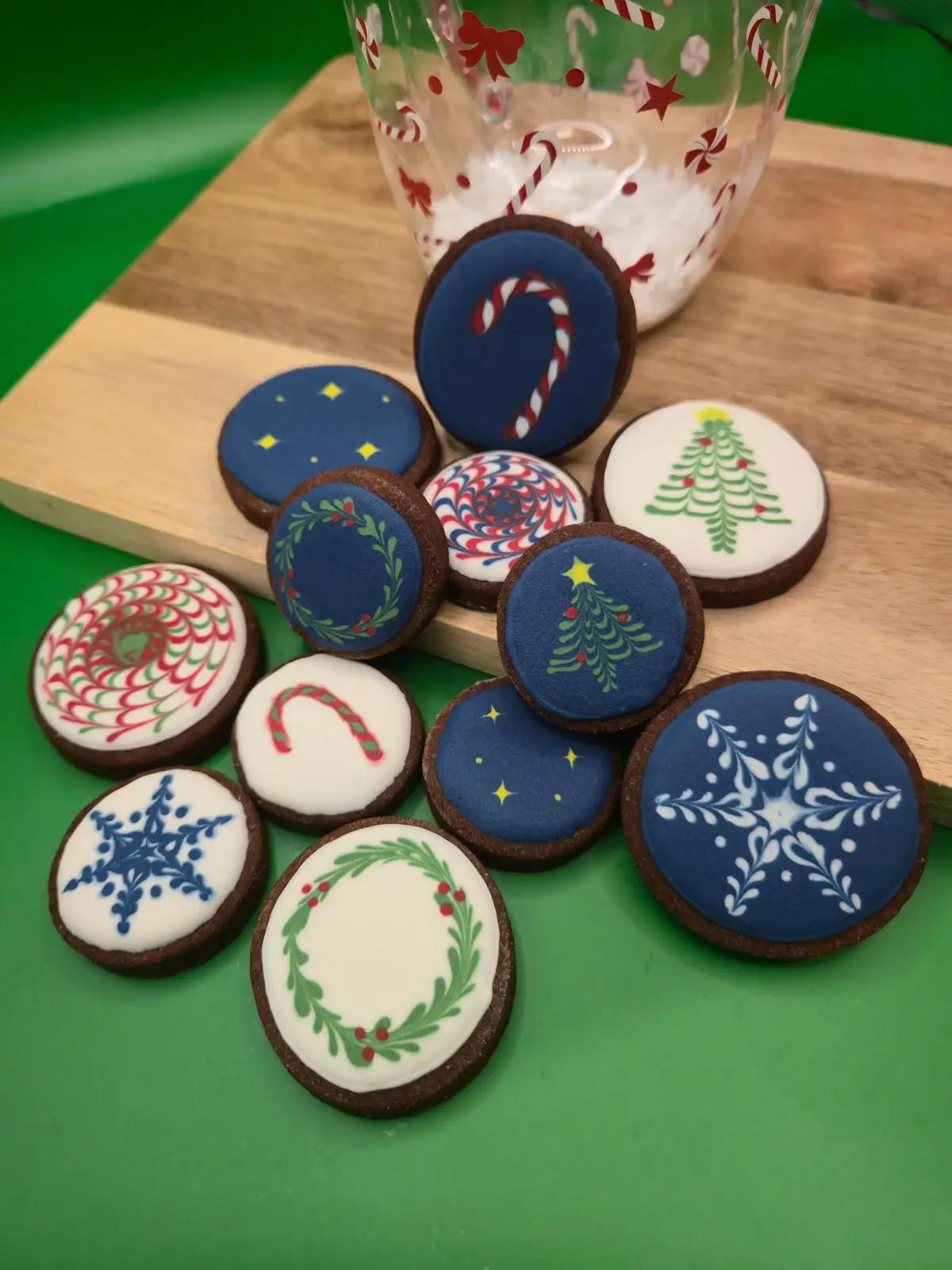 Bolachas Personalizadas de Natal - Sortido - Bolos de aniversário no Porto | Bento Cakes, Cake Design, Bolachas e Cupcakes | Porto | Sahri Dessert Art