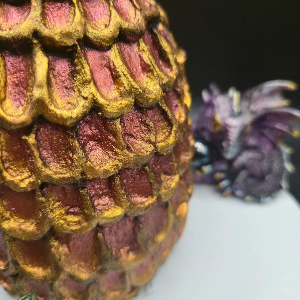 Bolo de aniversário geek personalizado - Ovo de Dragão - Bolos de aniversário no Porto | Bento Cakes, Cake Design, Bolachas e Cupcakes | Porto | Sahri Dessert Art