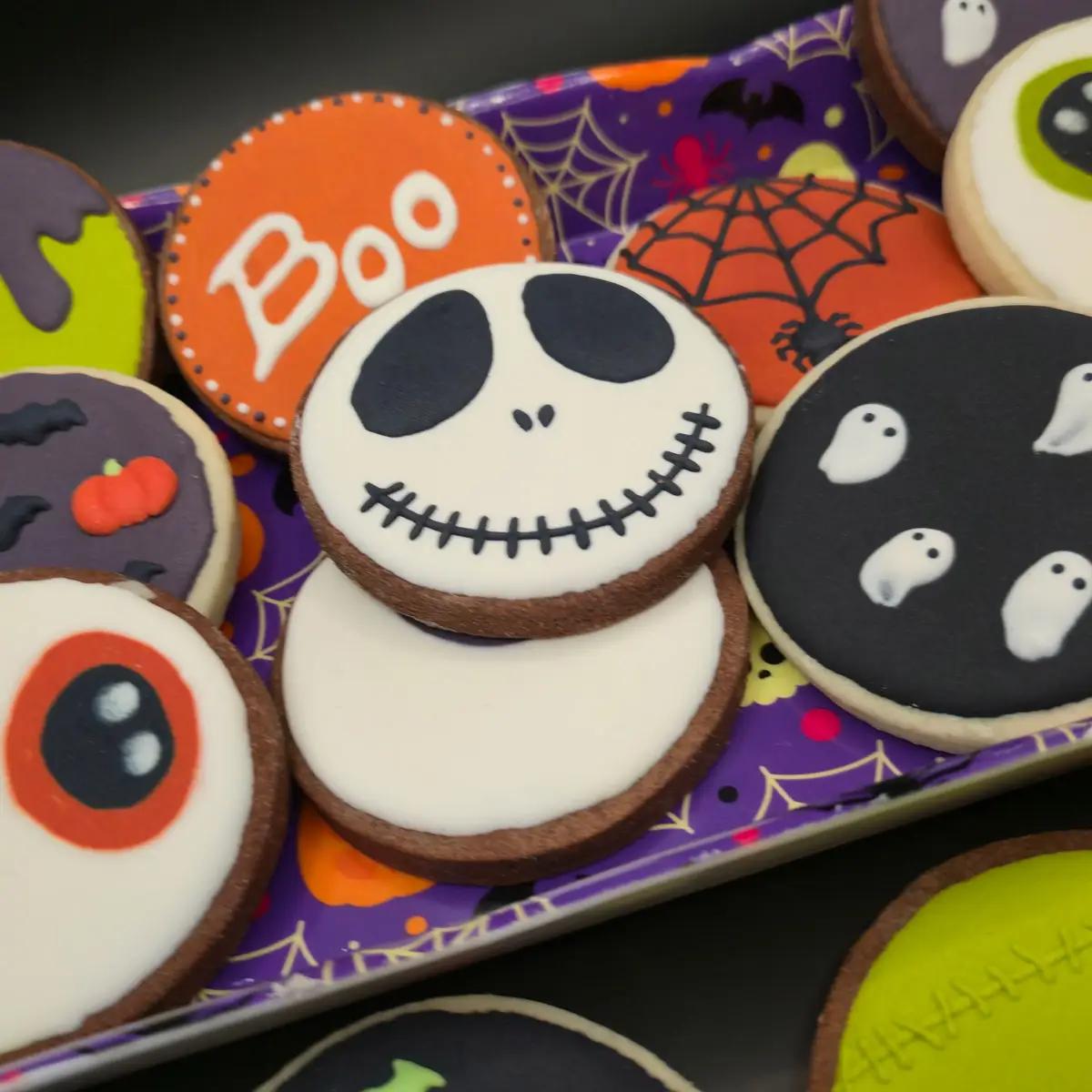 Bolachas Geek Personalizadas - Halloween - Variado - Bolos de aniversário no Porto | Bento Cakes, Cake Design, Bolachas e Cupcakes | Porto | Sahri Dessert Art