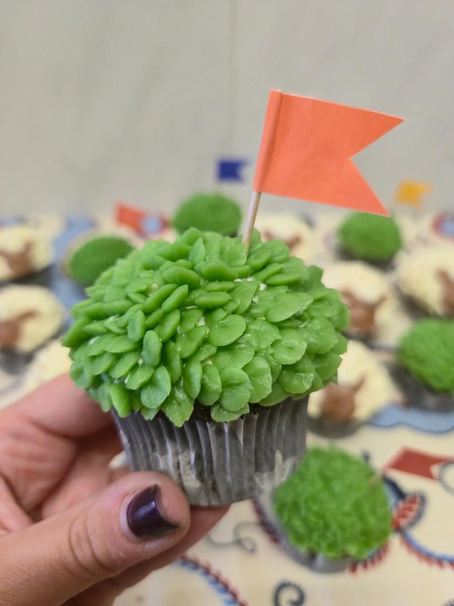 Cupcakes Personalizados - S. João - Bolos de aniversário no Porto | Bento Cakes, Cake Design, Bolachas e Cupcakes | Porto | Sahri Dessert Art